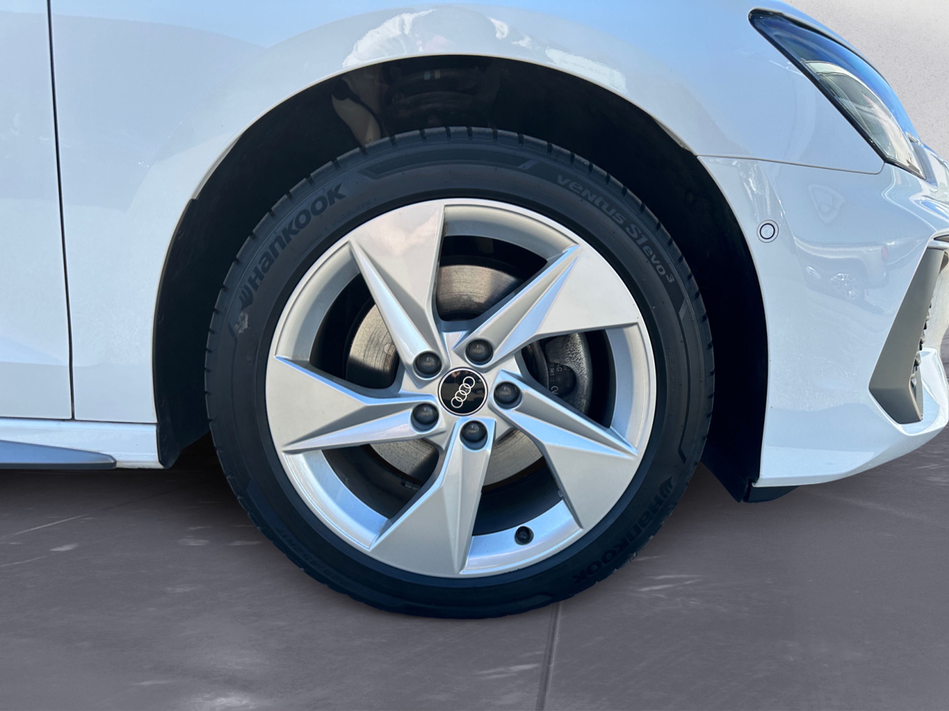 Audi - A3 40 TFSIe Sportback S tronic S line