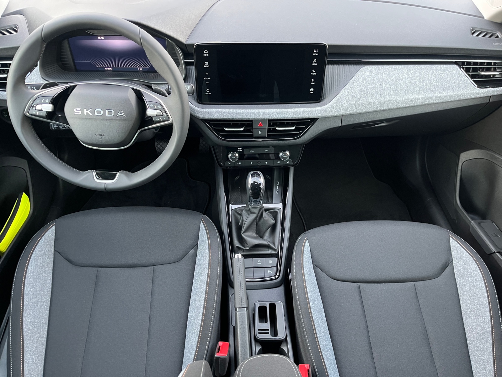 Skoda - Scala Tour 1,0 TSI 7-Gang-DSG