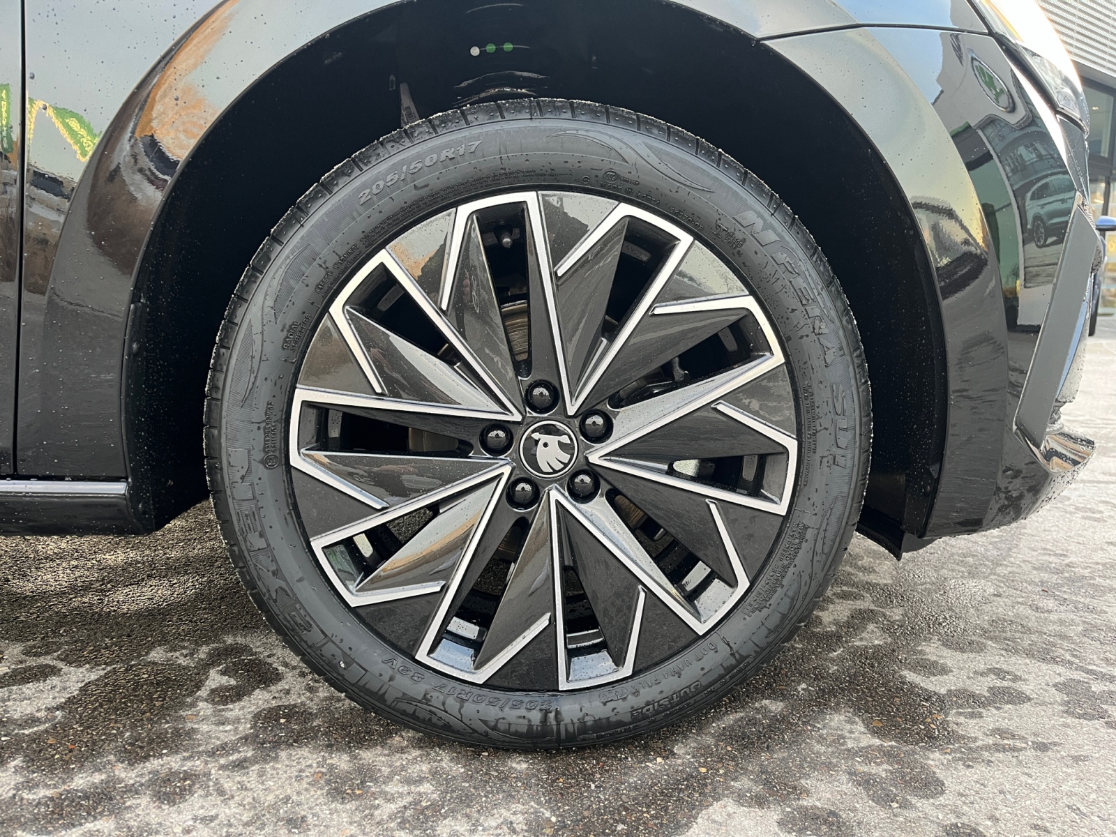 Skoda - Scala Tour 1,0 TSI 7-Gang-DSG