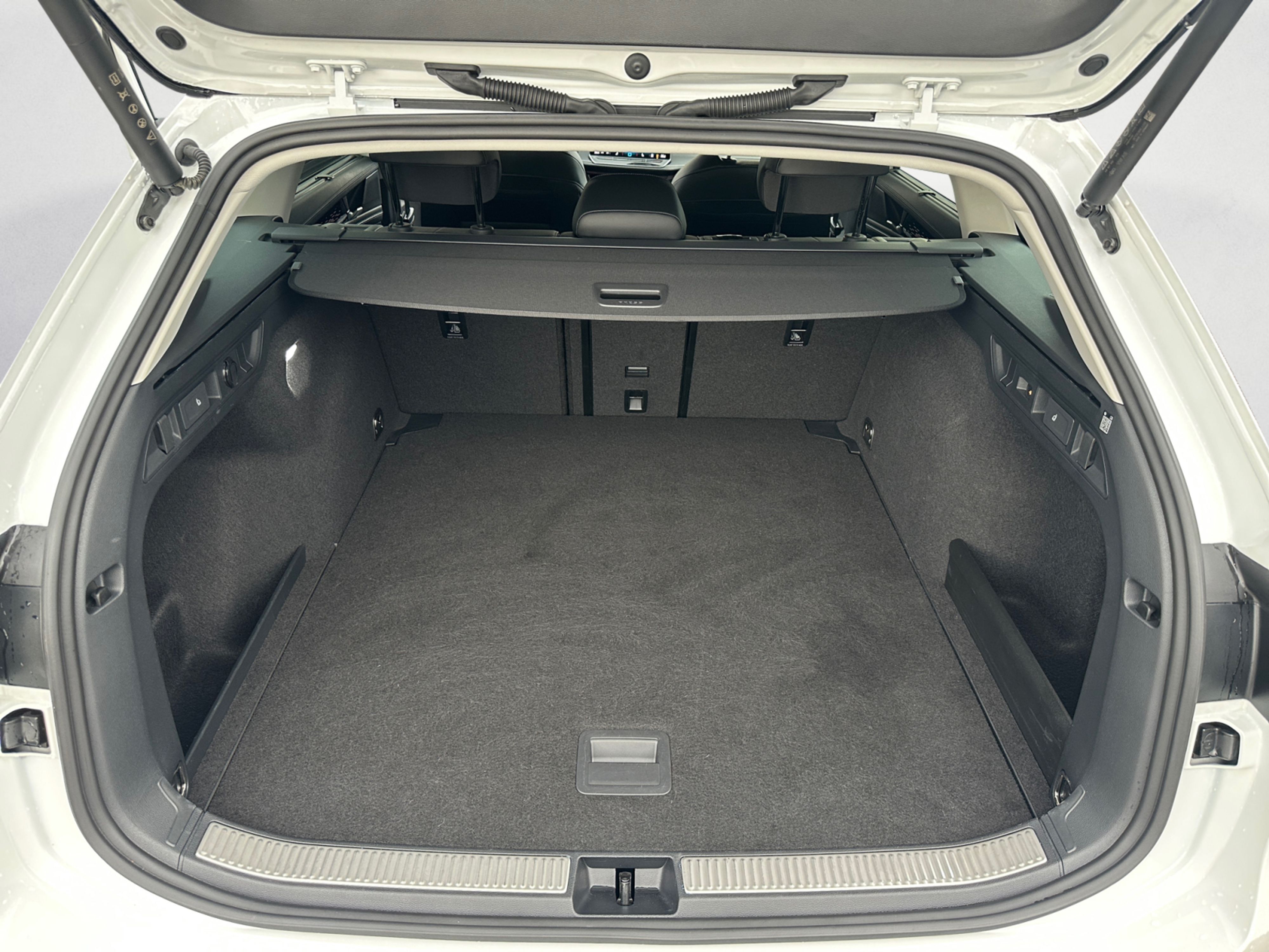 Volkswagen - Passat Variant 2.0 TDI SCR DSG Elegance