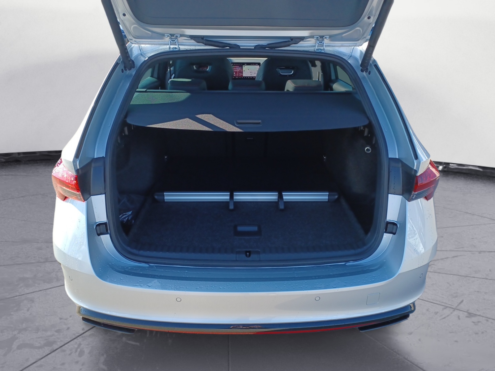 Skoda - Octavia Combi RS 2,0 TSI 7-Gang-DSG