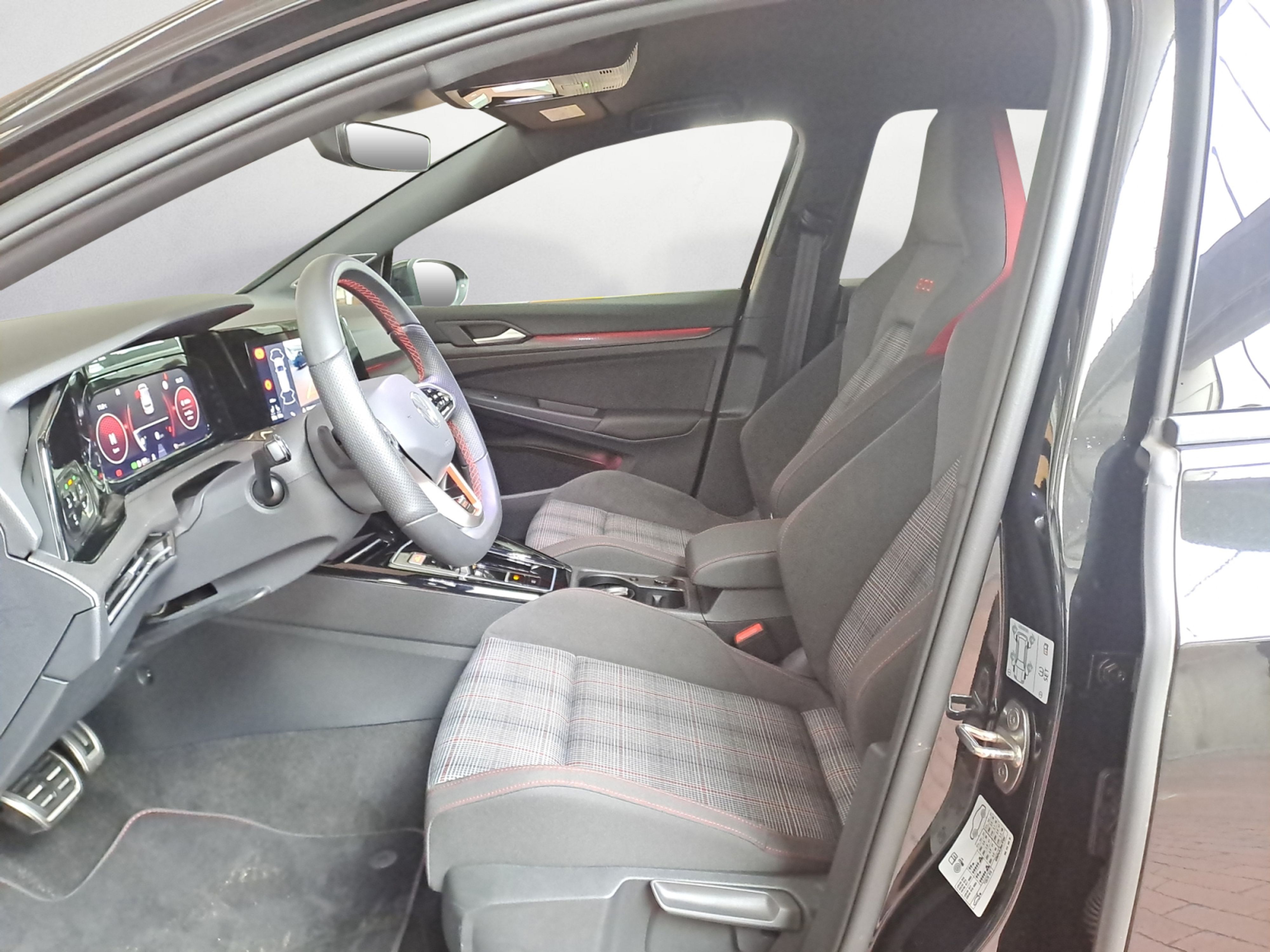Volkswagen - Golf GTI 2.0 TSI DSG