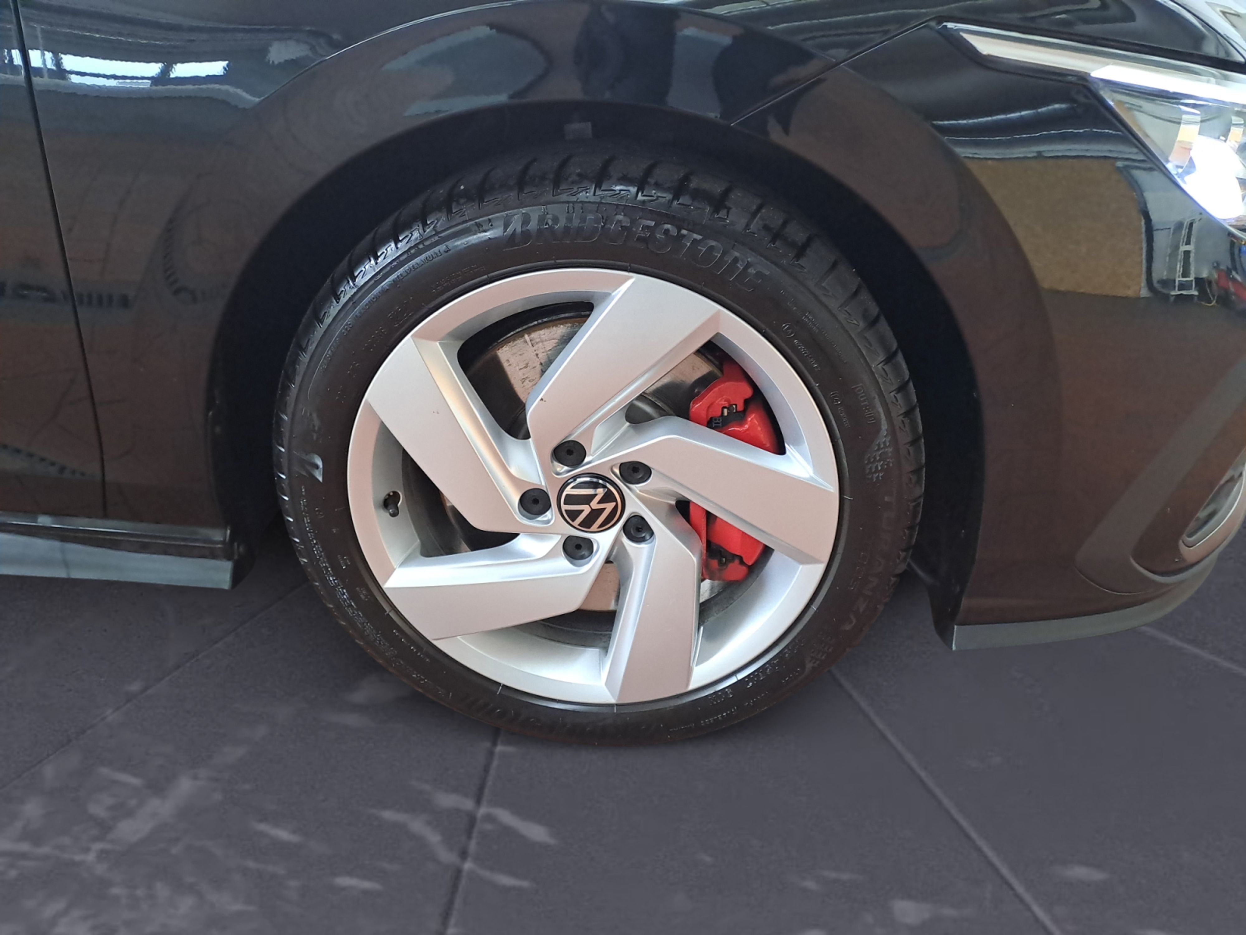 Volkswagen - Golf GTI 2.0 TSI DSG