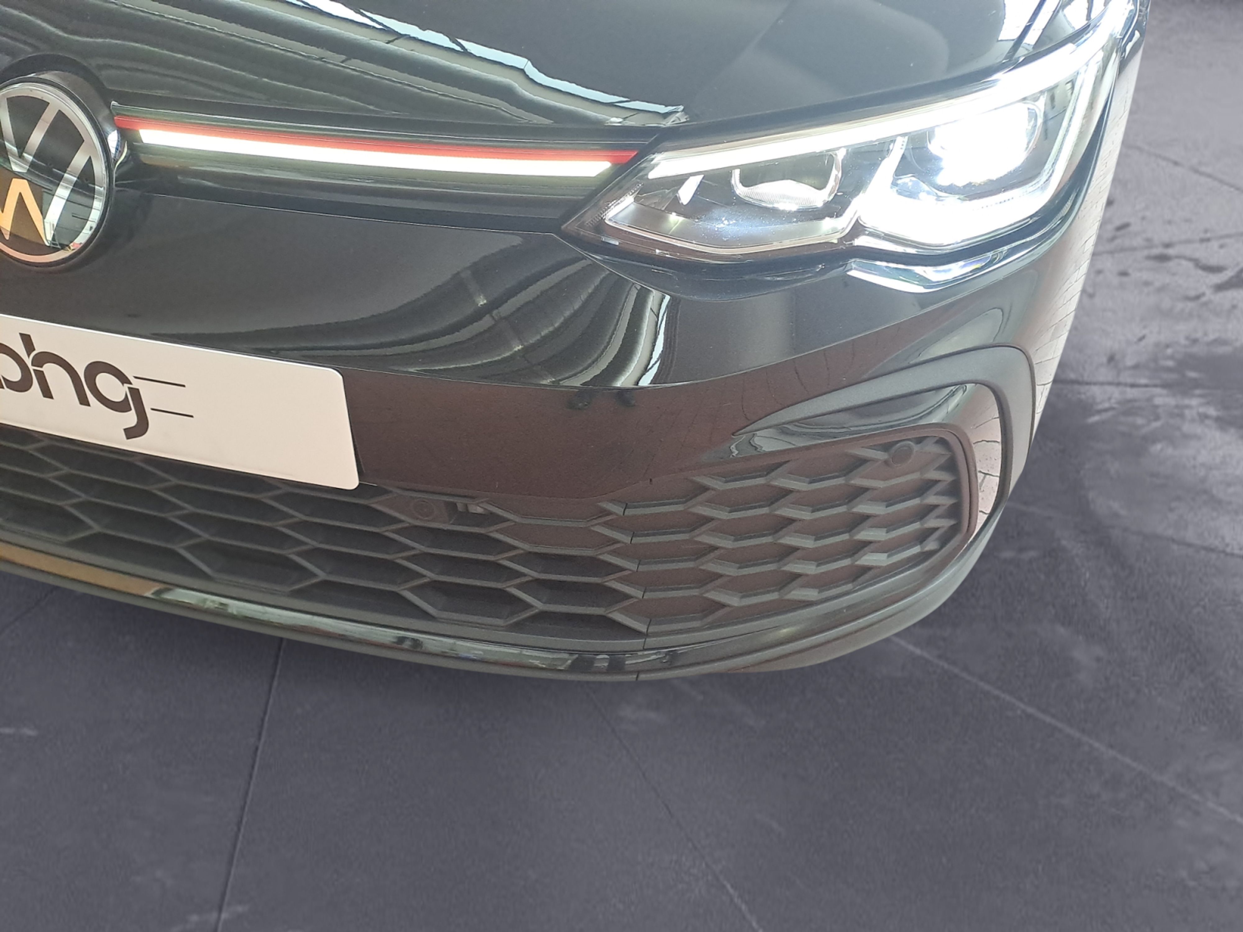 Volkswagen - Golf GTI 2.0 TSI DSG