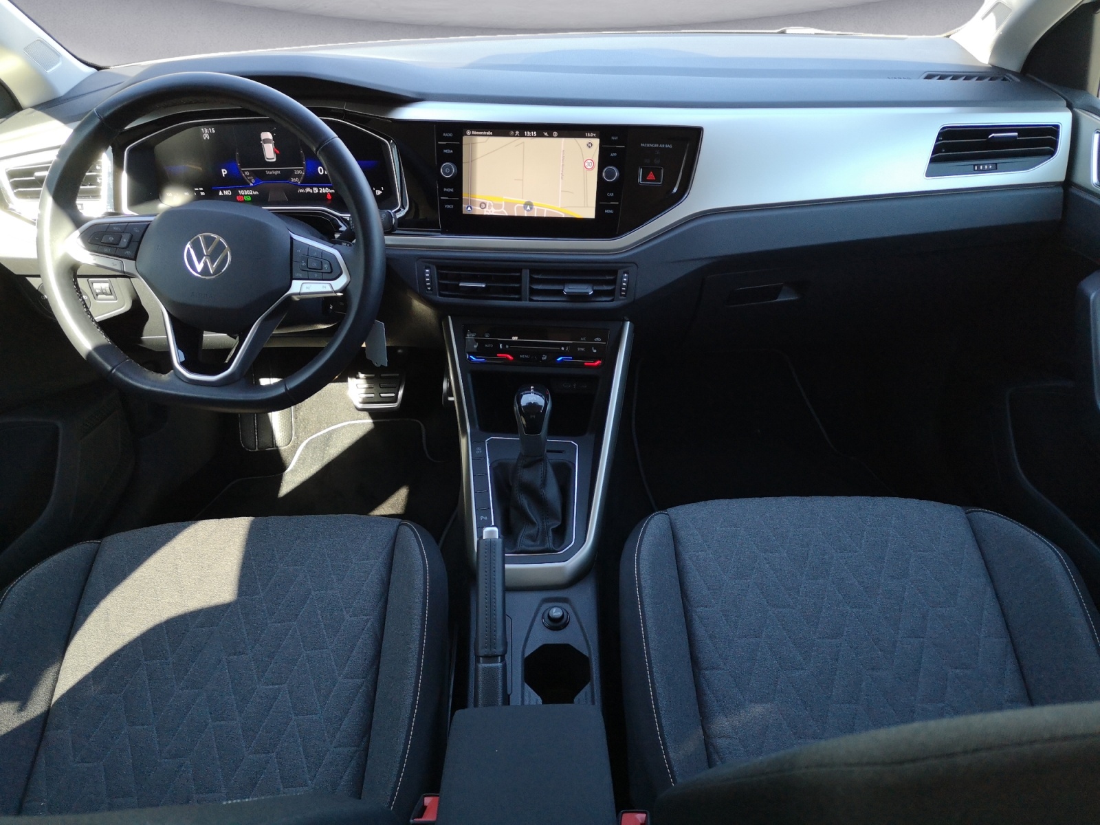 Volkswagen - Polo 1.0 TSI Move DSG