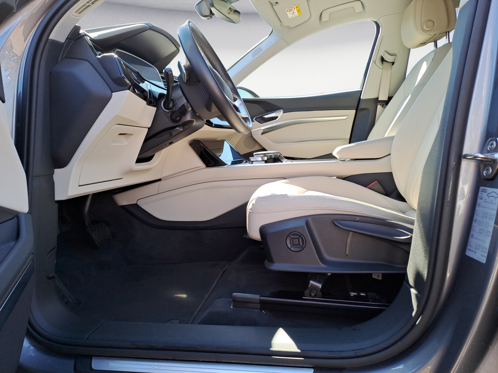 Audi - e-tron 55