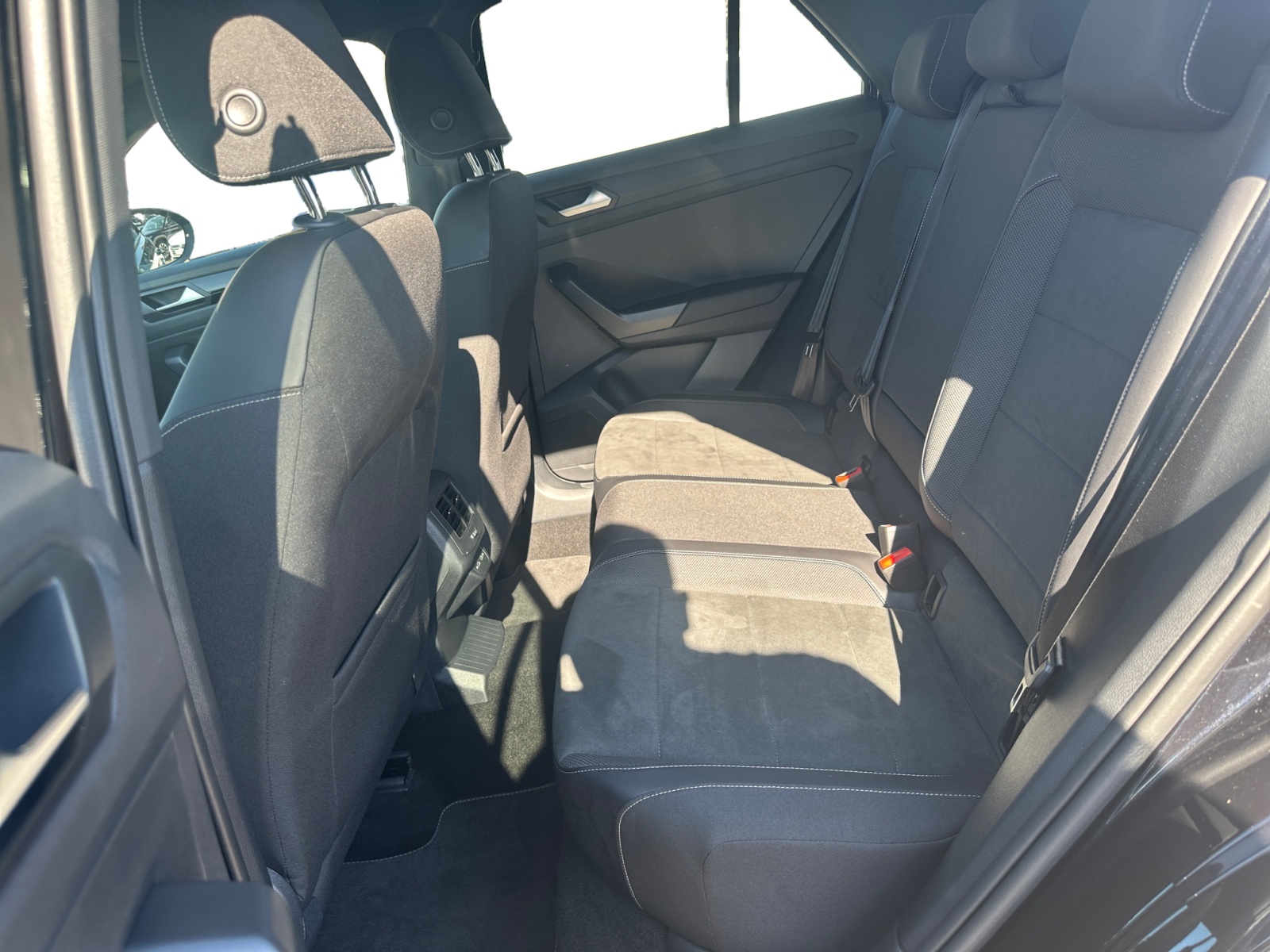 Volkswagen - T-Roc 2.0 TDI SCR DSG R-Line