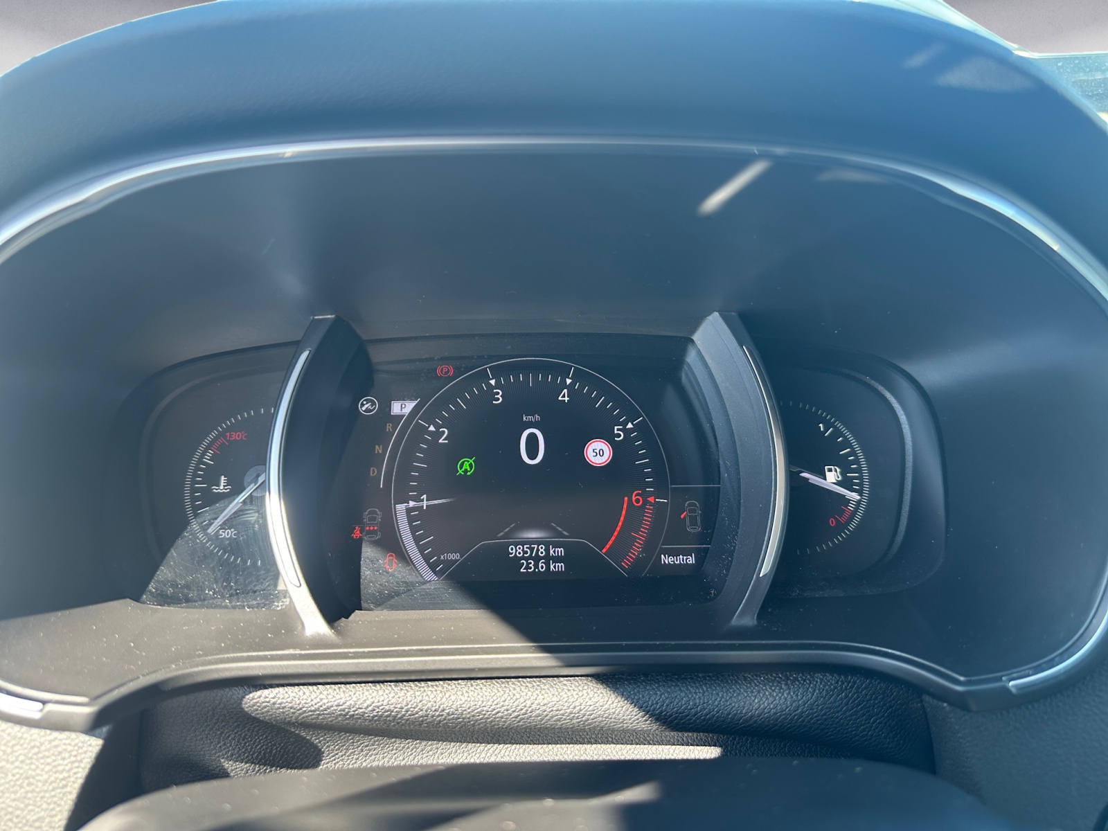 Renault - Megane Grandtour ENERGY TCe 165 EDC SYMPHONY