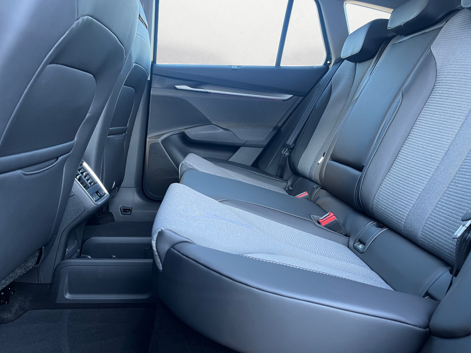 Skoda - Enyaq 60 h Batterie Elektromotor 1-Gang-Automatik
