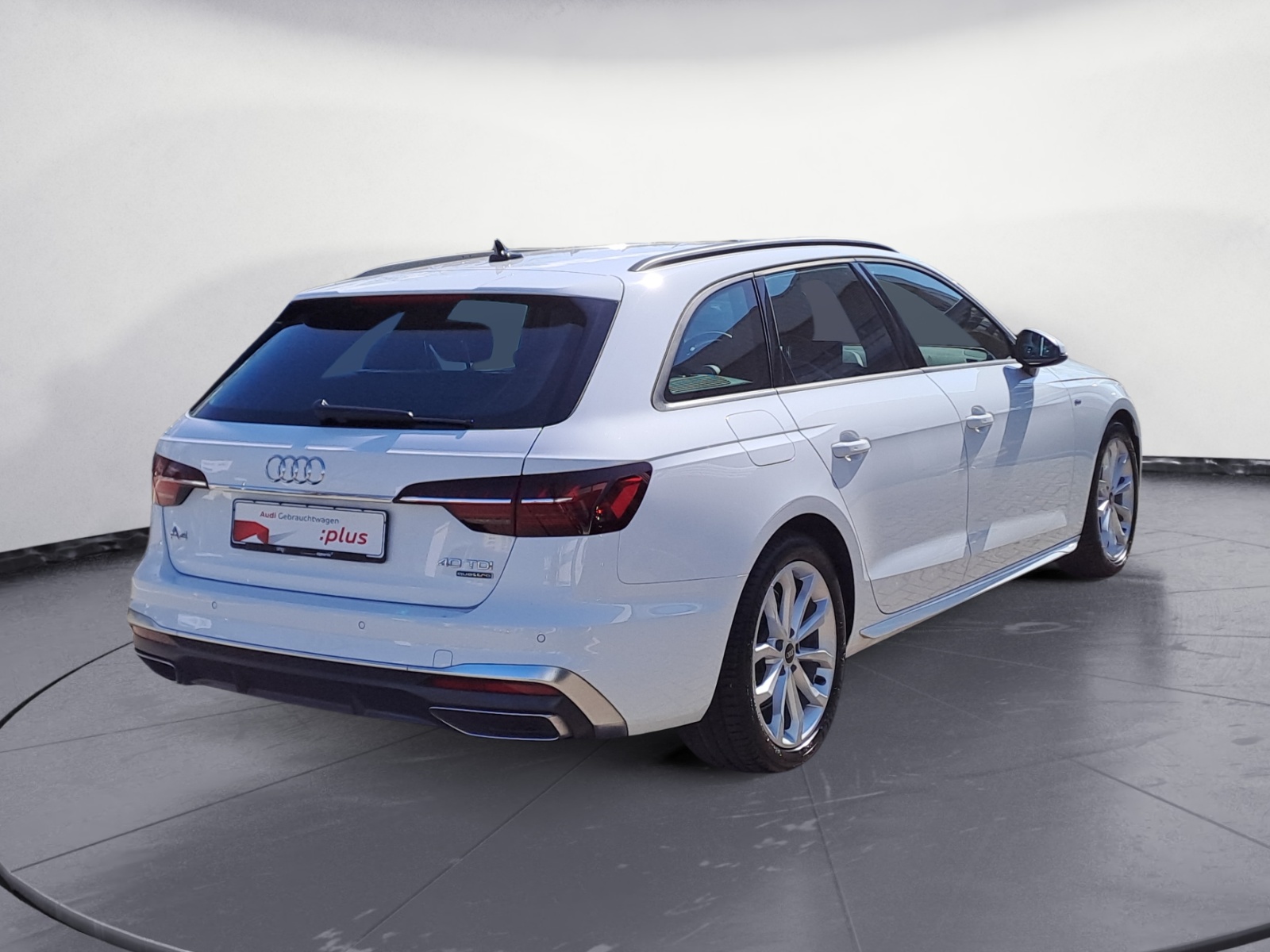 Audi - A4 Avant S line 40 TDI quattro