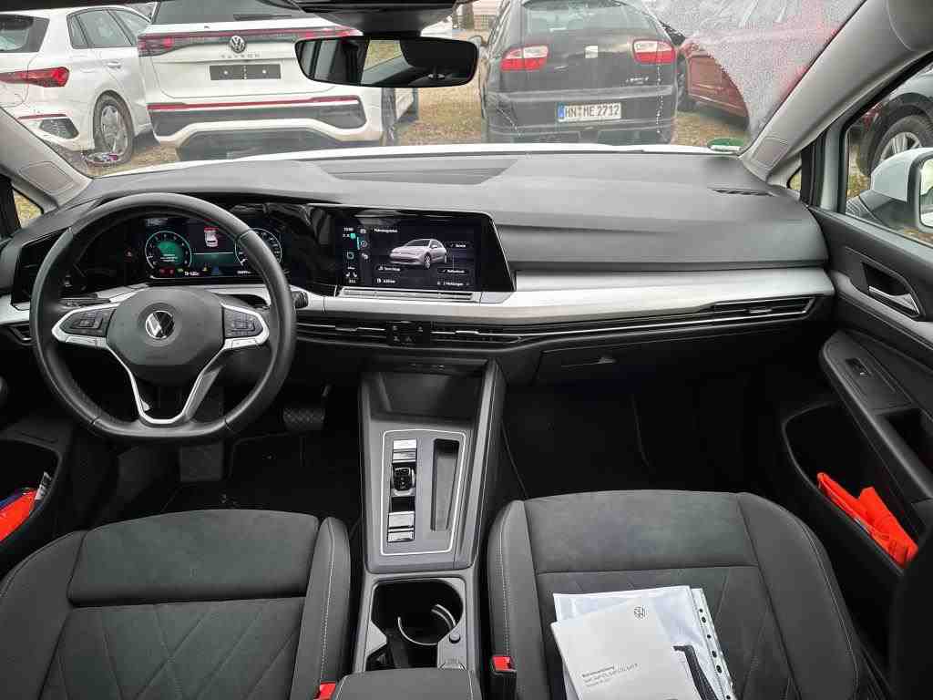 Volkswagen - Golf