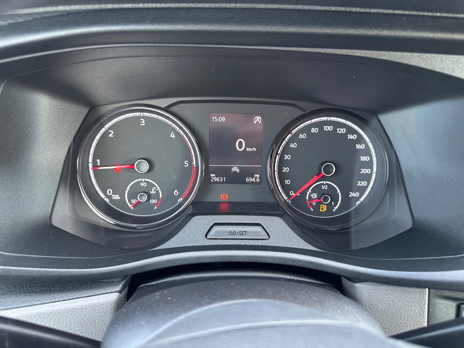 Volkswagen - Transporter T6 .1 AHK Tempomat 9 Sitzer