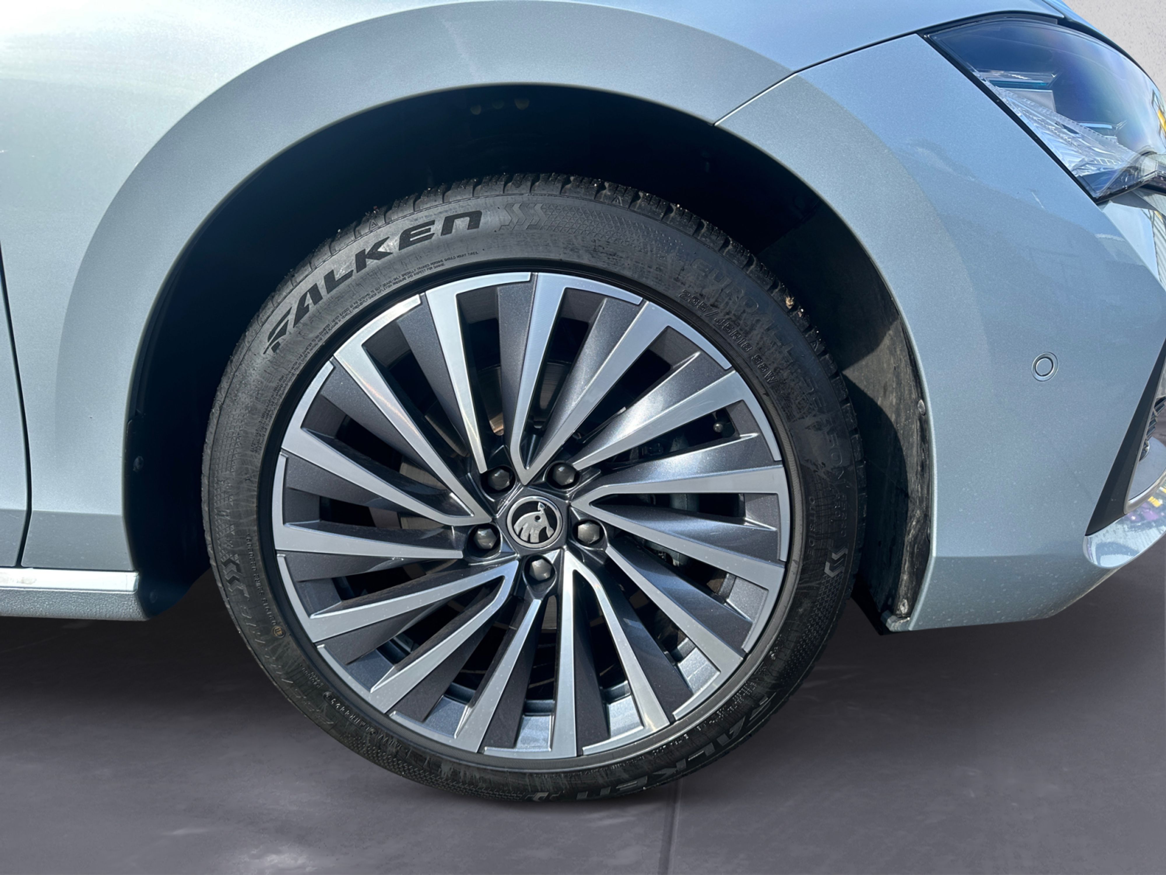 Skoda - Superb Combi 1.5 TSI mHEV DSG L&K