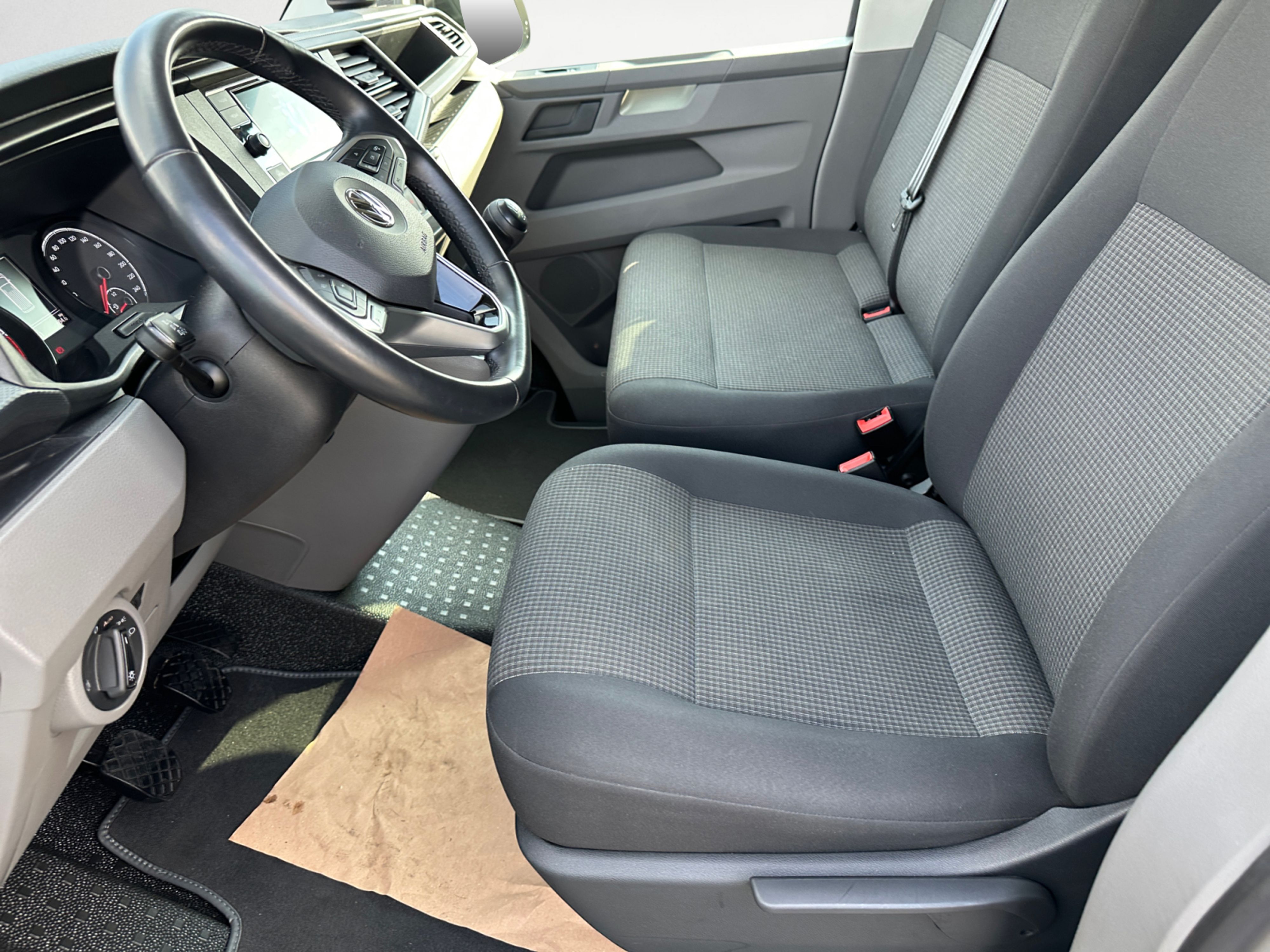 Volkswagen - Transporter T6 .1 AHK Tempomat 9 Sitzer