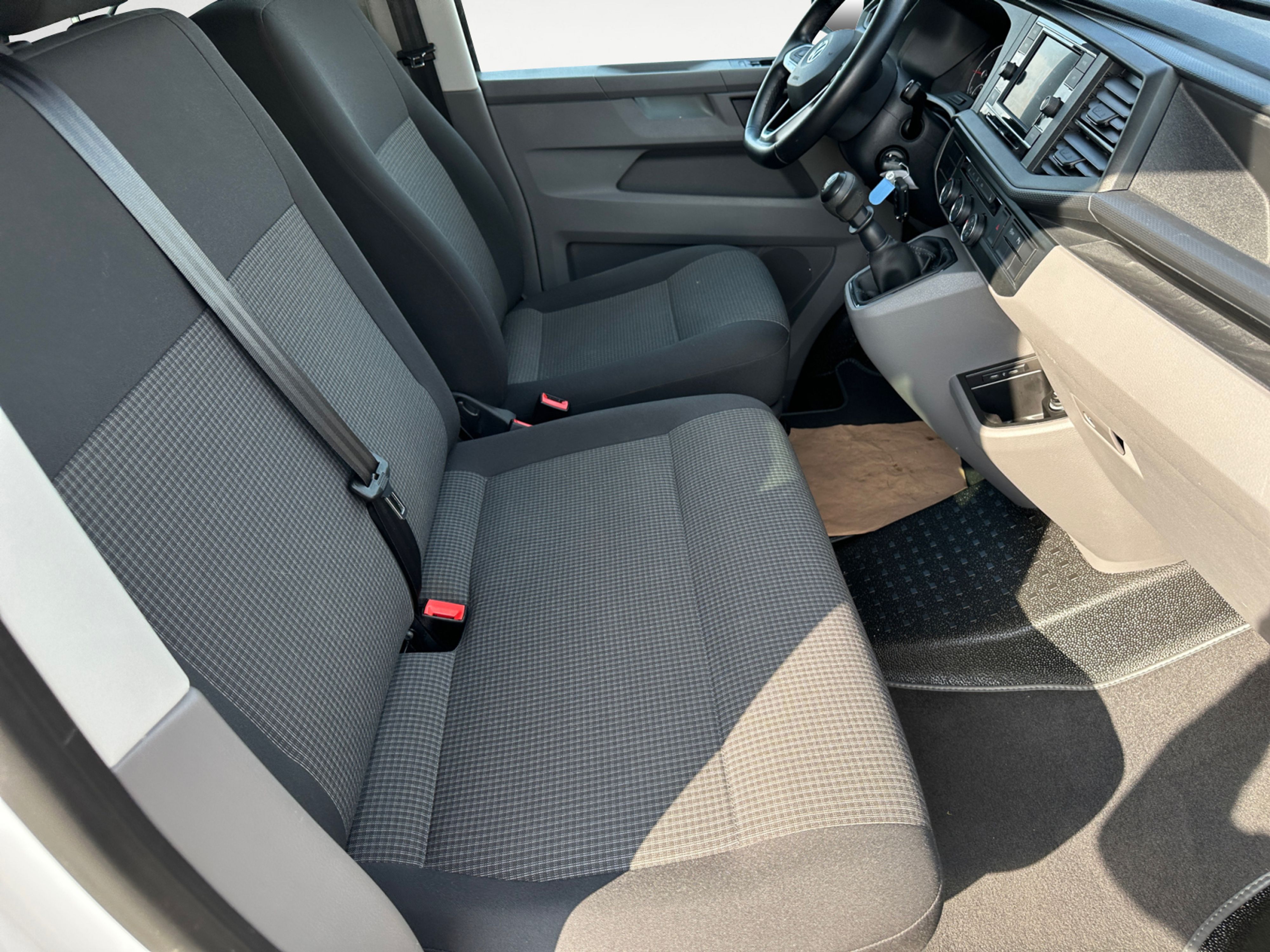Volkswagen - Transporter T6 .1 AHK Tempomat 9 Sitzer