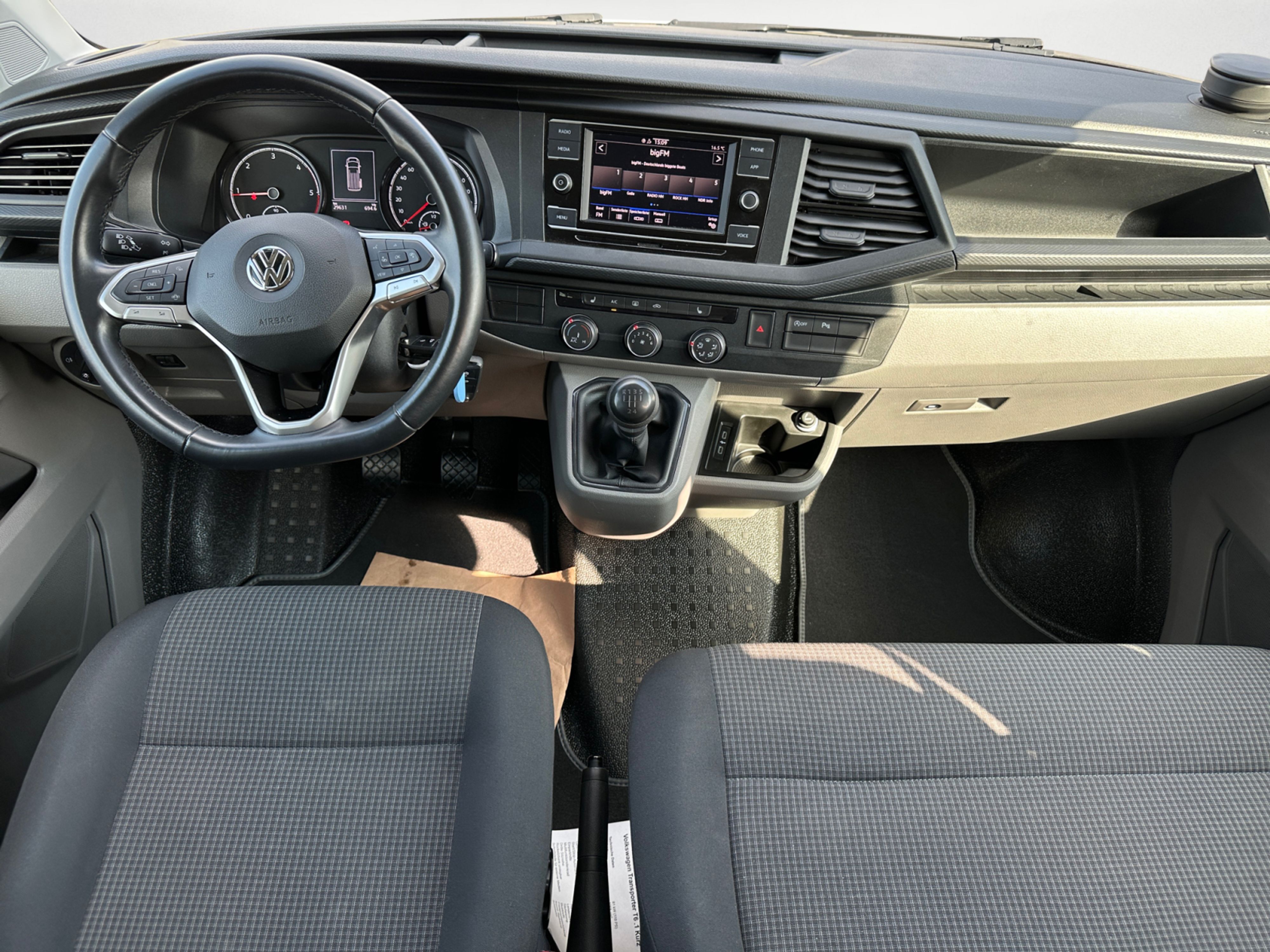 Volkswagen - Transporter T6 .1 AHK Tempomat 9 Sitzer
