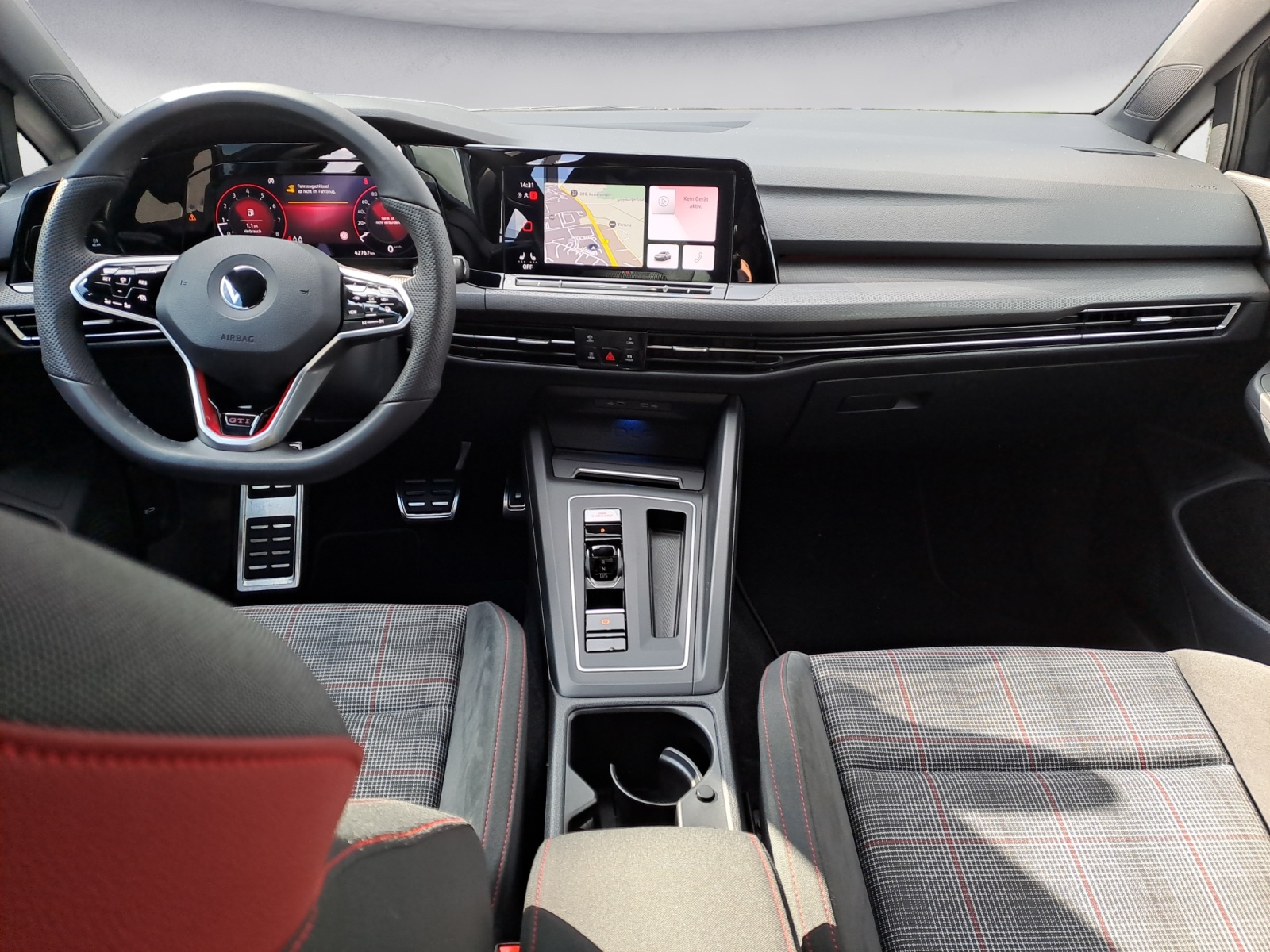 Volkswagen - Golf GTI 2.0 TSI DSG