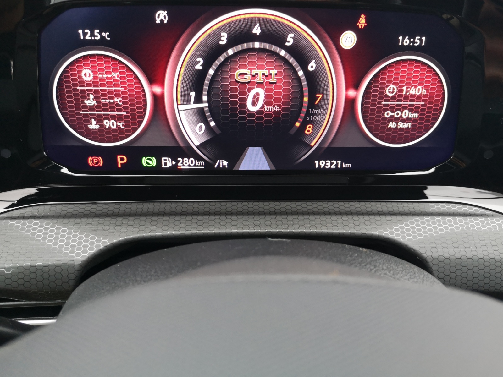 Volkswagen - Golf GTI 2.0 TSI DSG