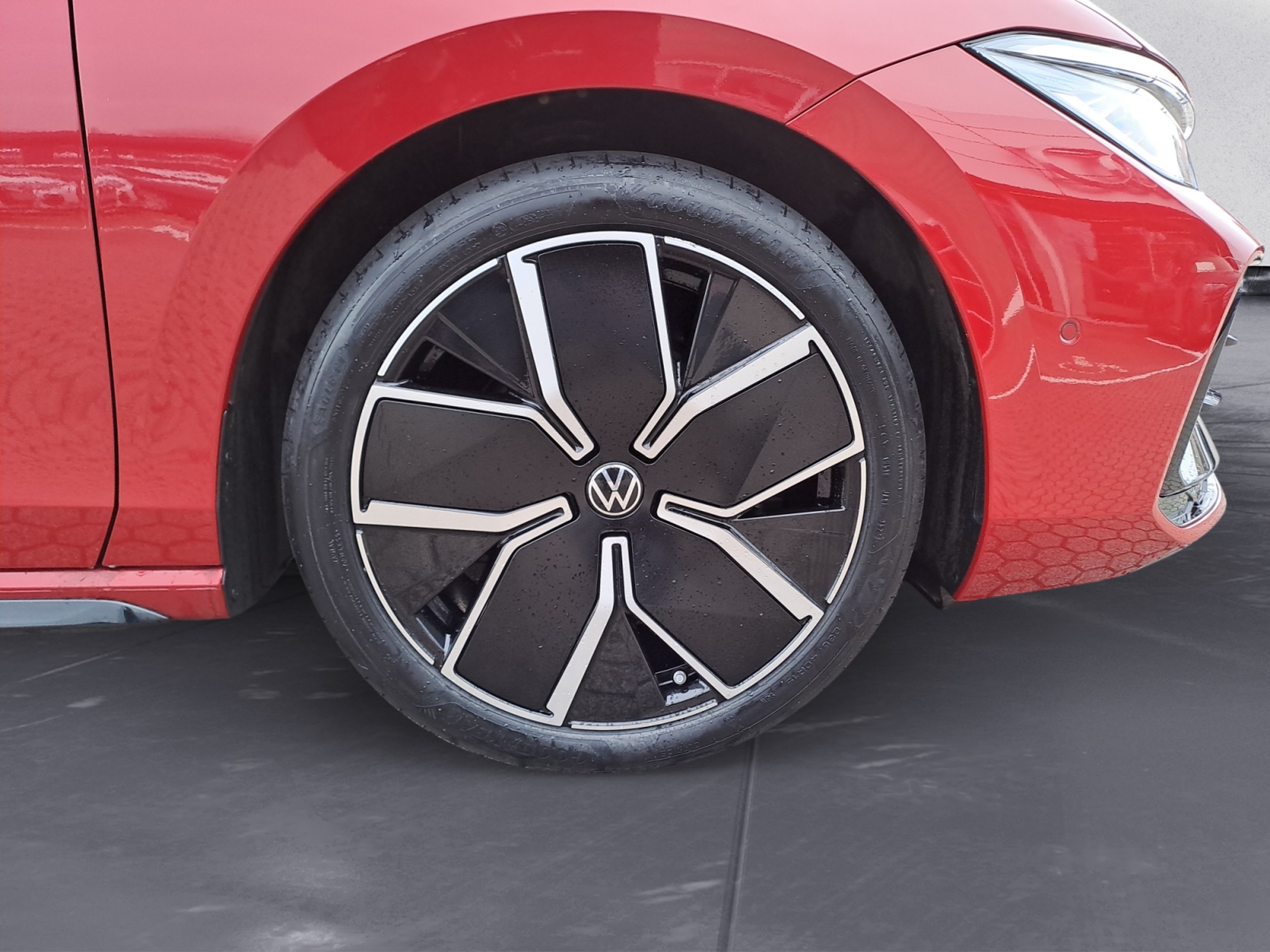 Volkswagen - Passat R-Line 2,0 TDI SCR DSG