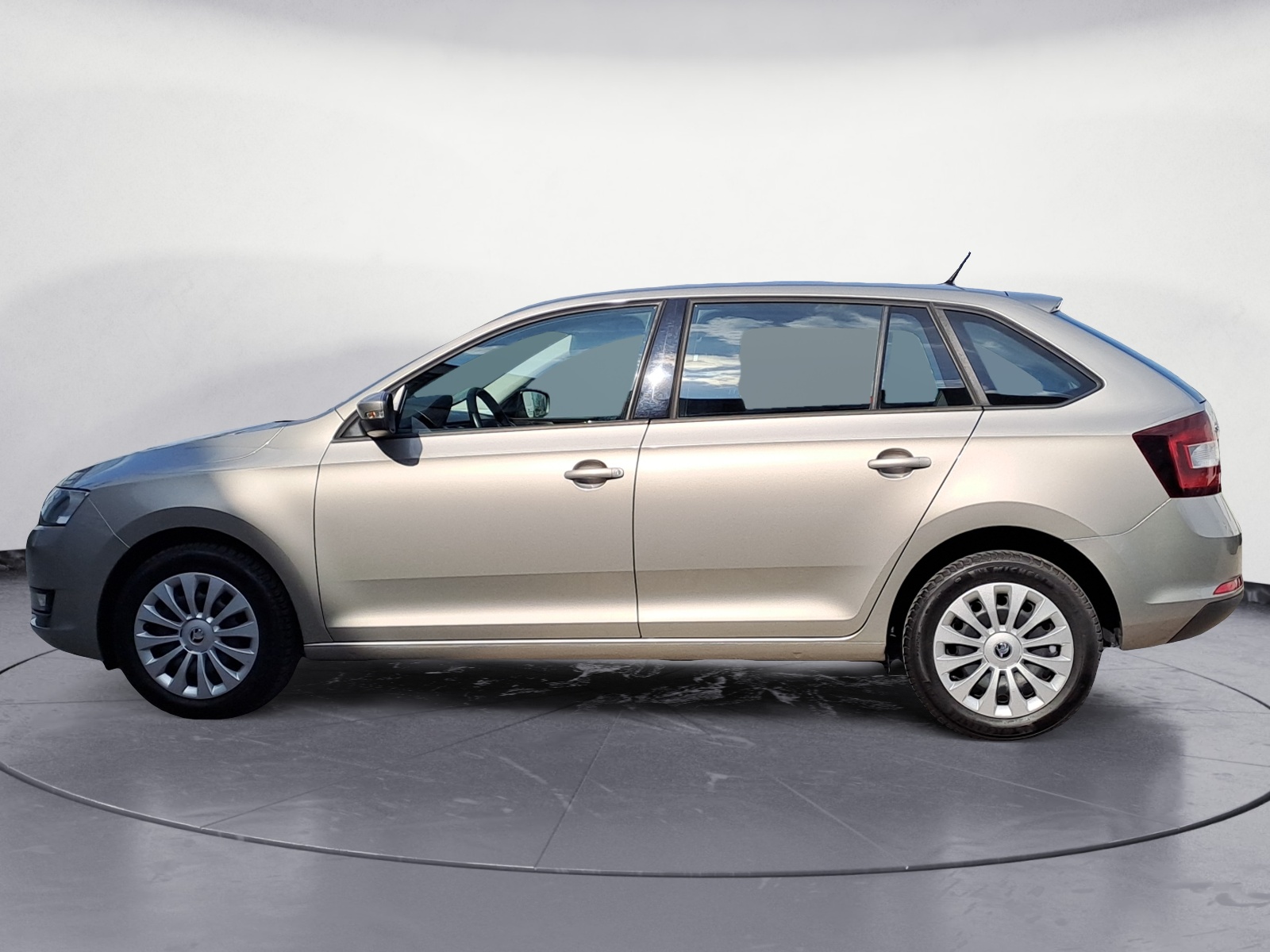 Skoda - Rapid Spaceback 1.0 TSI DSG Ambition