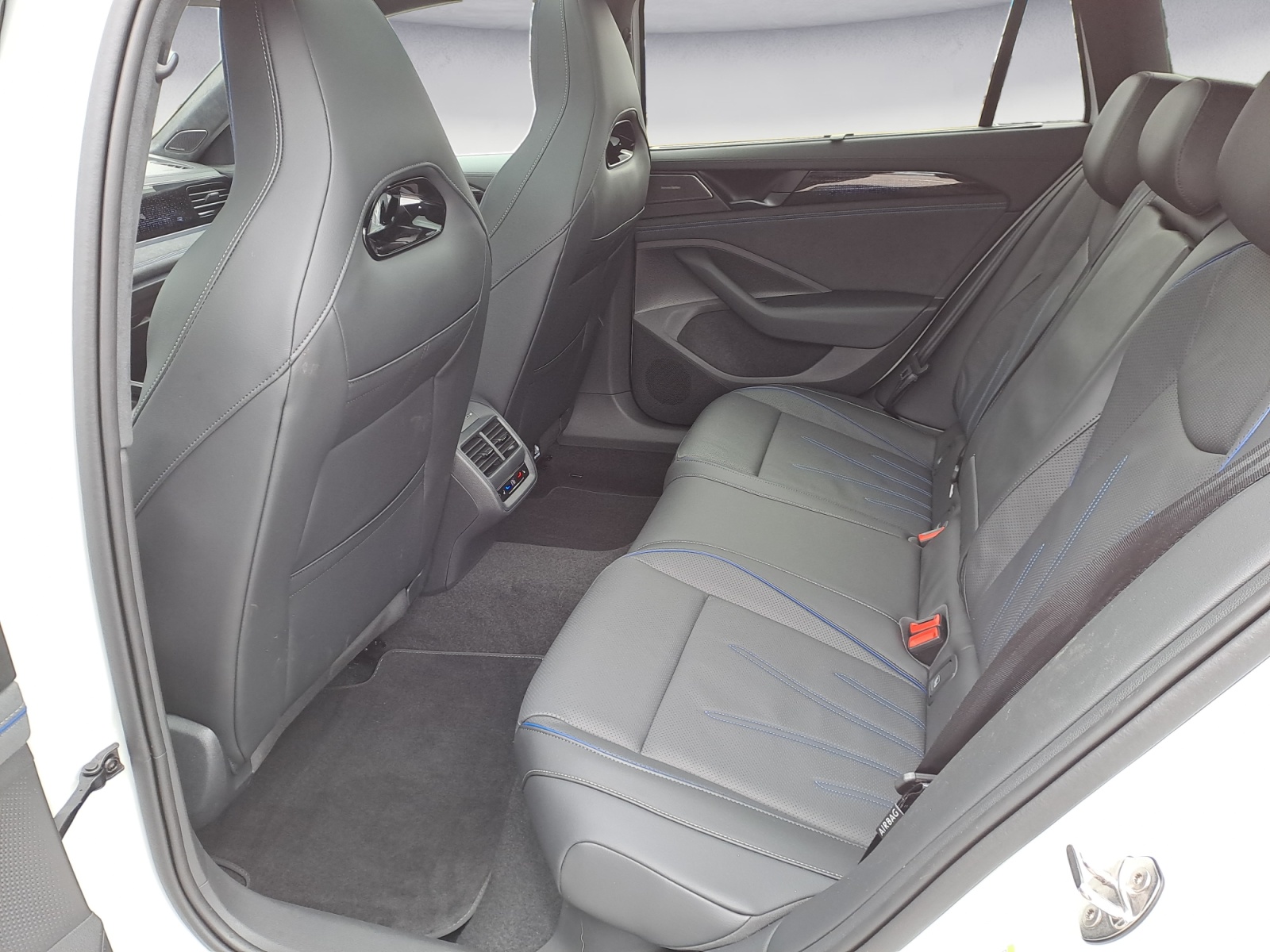 Volkswagen - Passat Variant