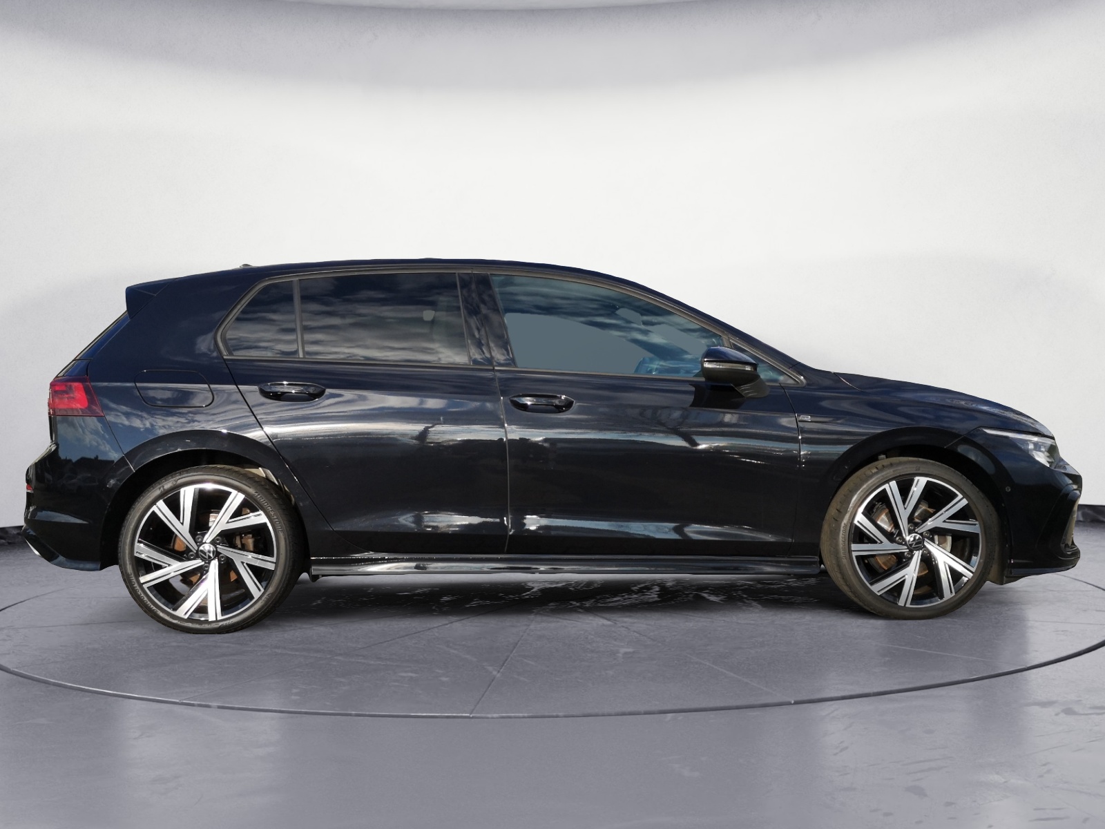 Volkswagen - Golf 1.5 eTSI R-Line DSG