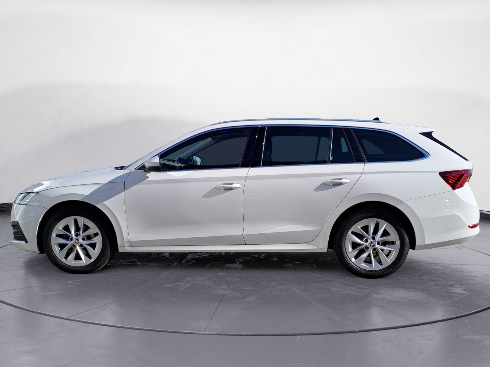 Skoda - Octavia Combi 2.0 TDI DSG Style