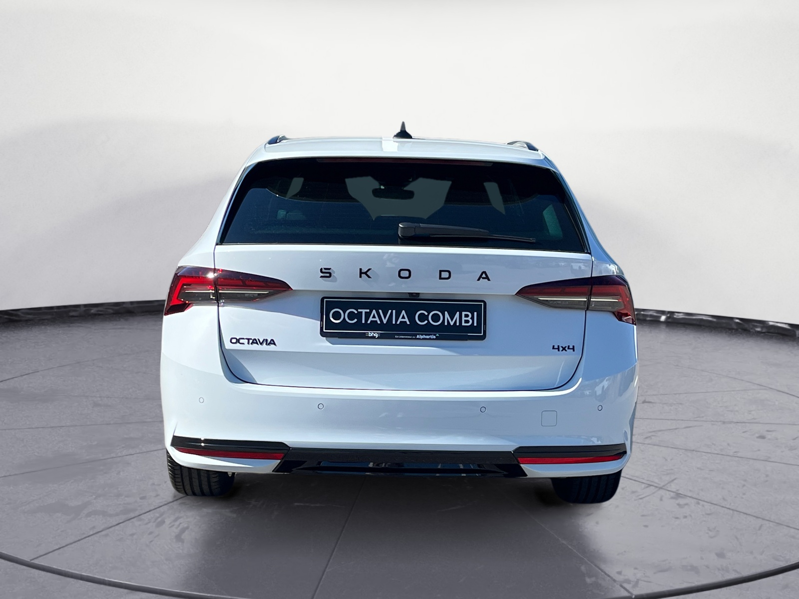 Skoda - Octavia Combi Sportline 2,0 TSI 7-Gang-DSG 4x4