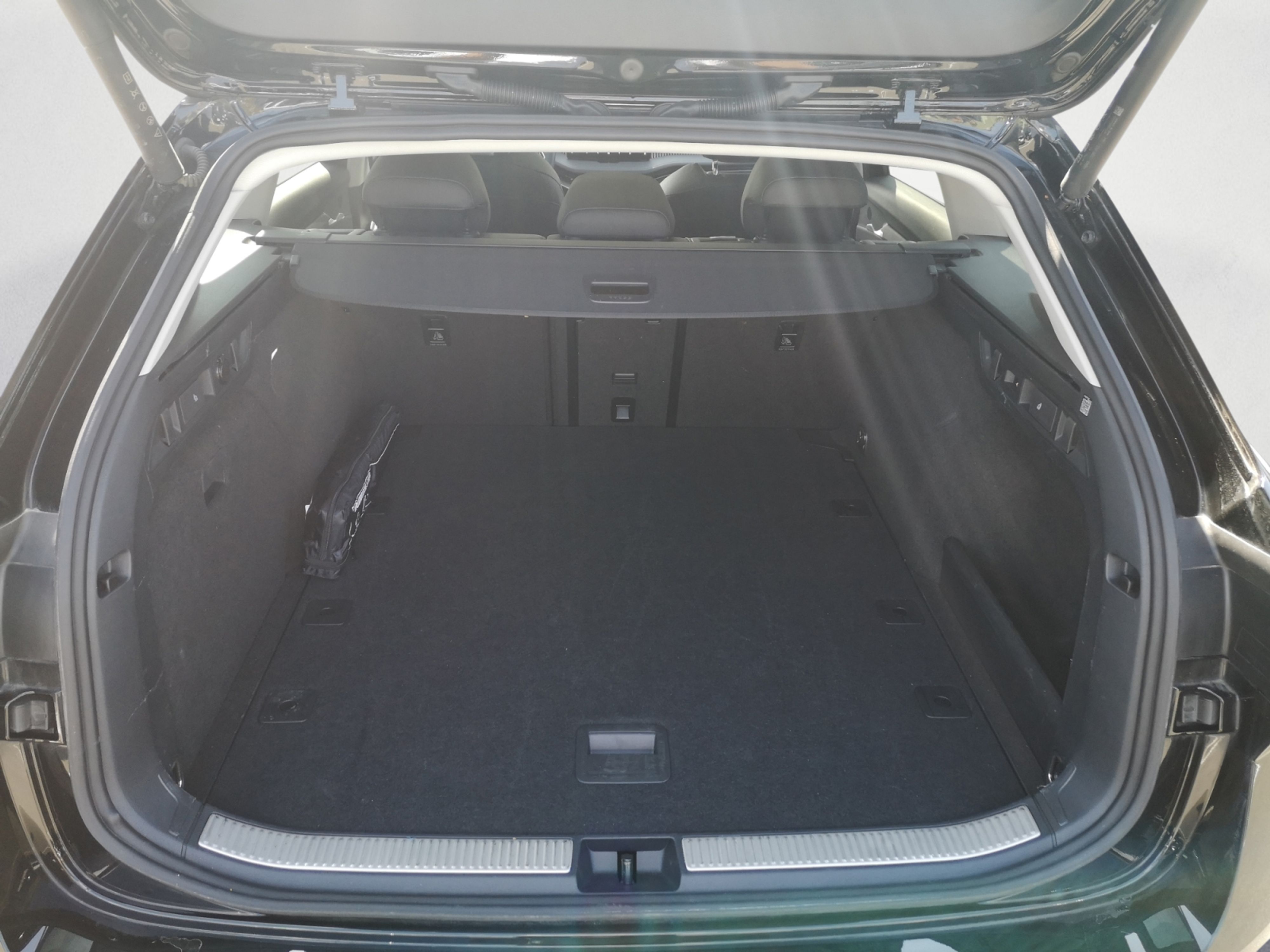 Skoda - Superb Combi L&K 1.5 TSI mHEV DSG