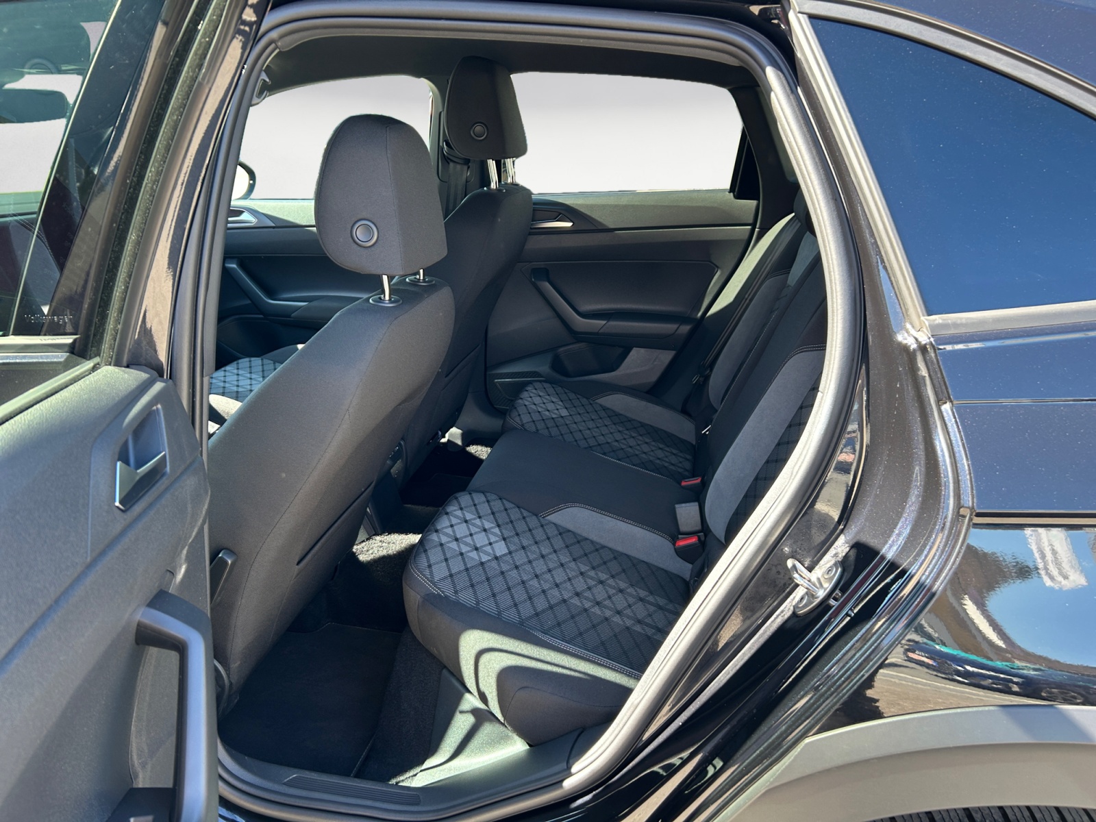 Volkswagen - Taigo 1.5 TSI OPF DSG R-Line