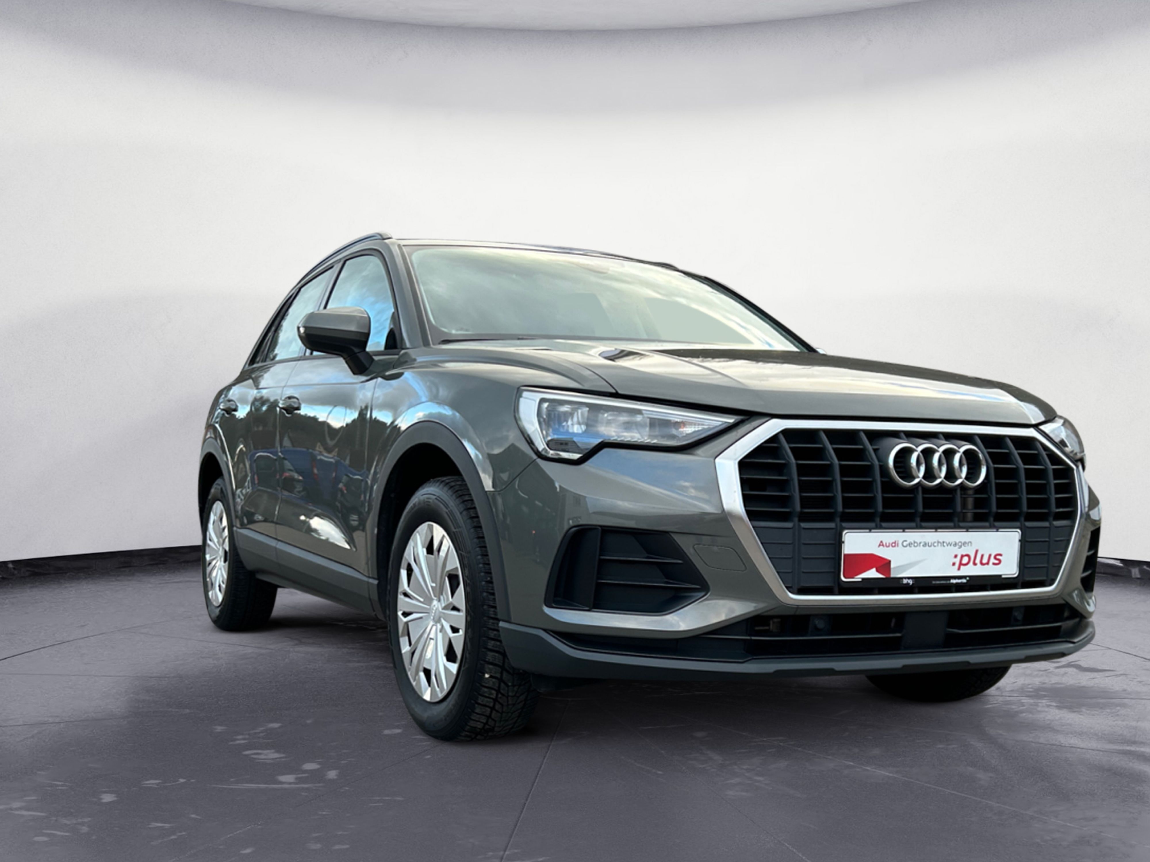 Audi - Q3 45 TFSIe S tronic