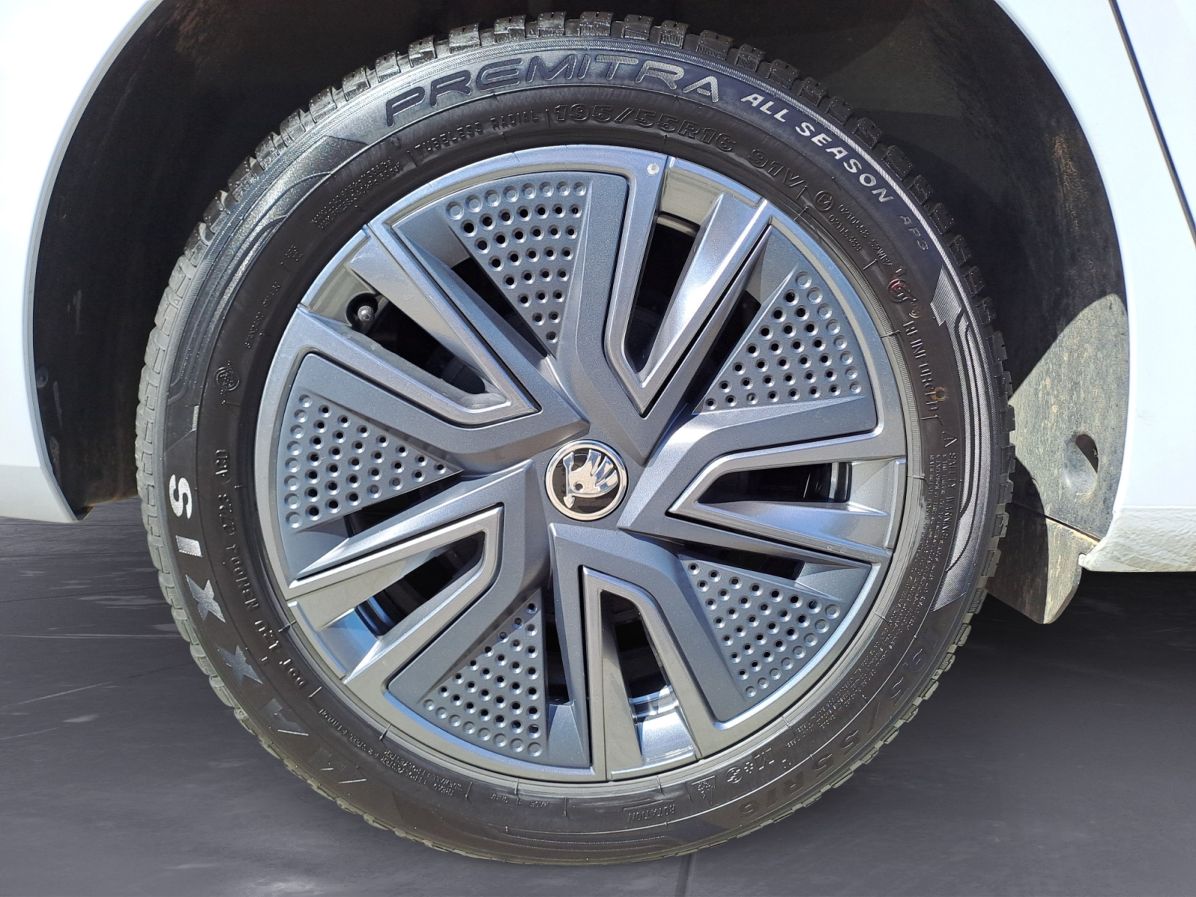 Skoda - Fabia 1.0 TSI DSG *SELECTION*