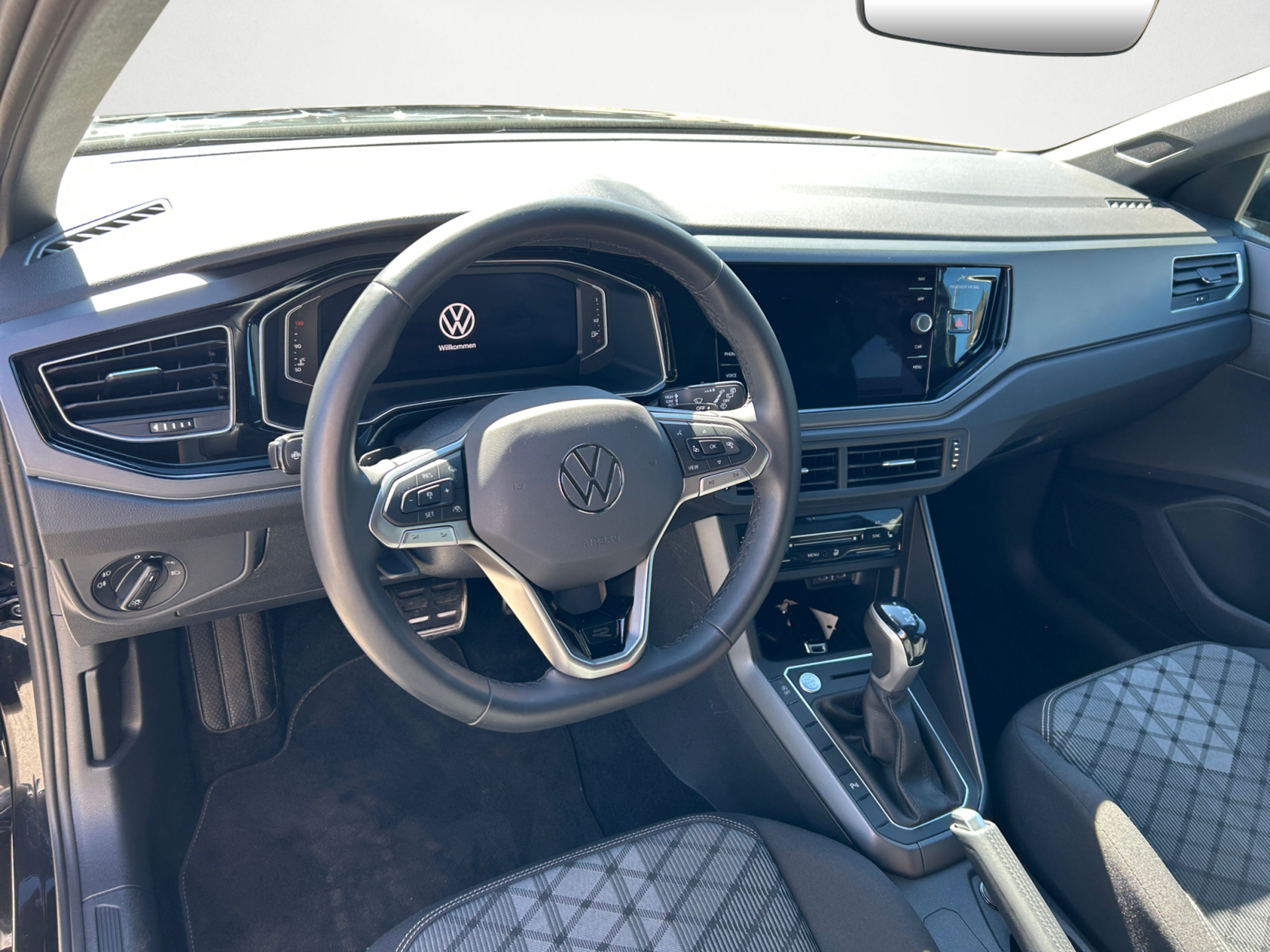 Volkswagen - Taigo 1.5 TSI OPF DSG R-Line