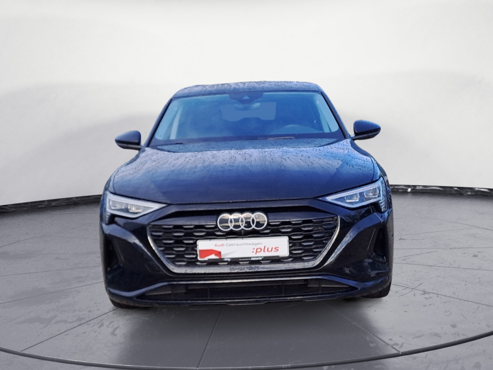 Audi - Q8 advanced 50 e-tron quattro 250 k