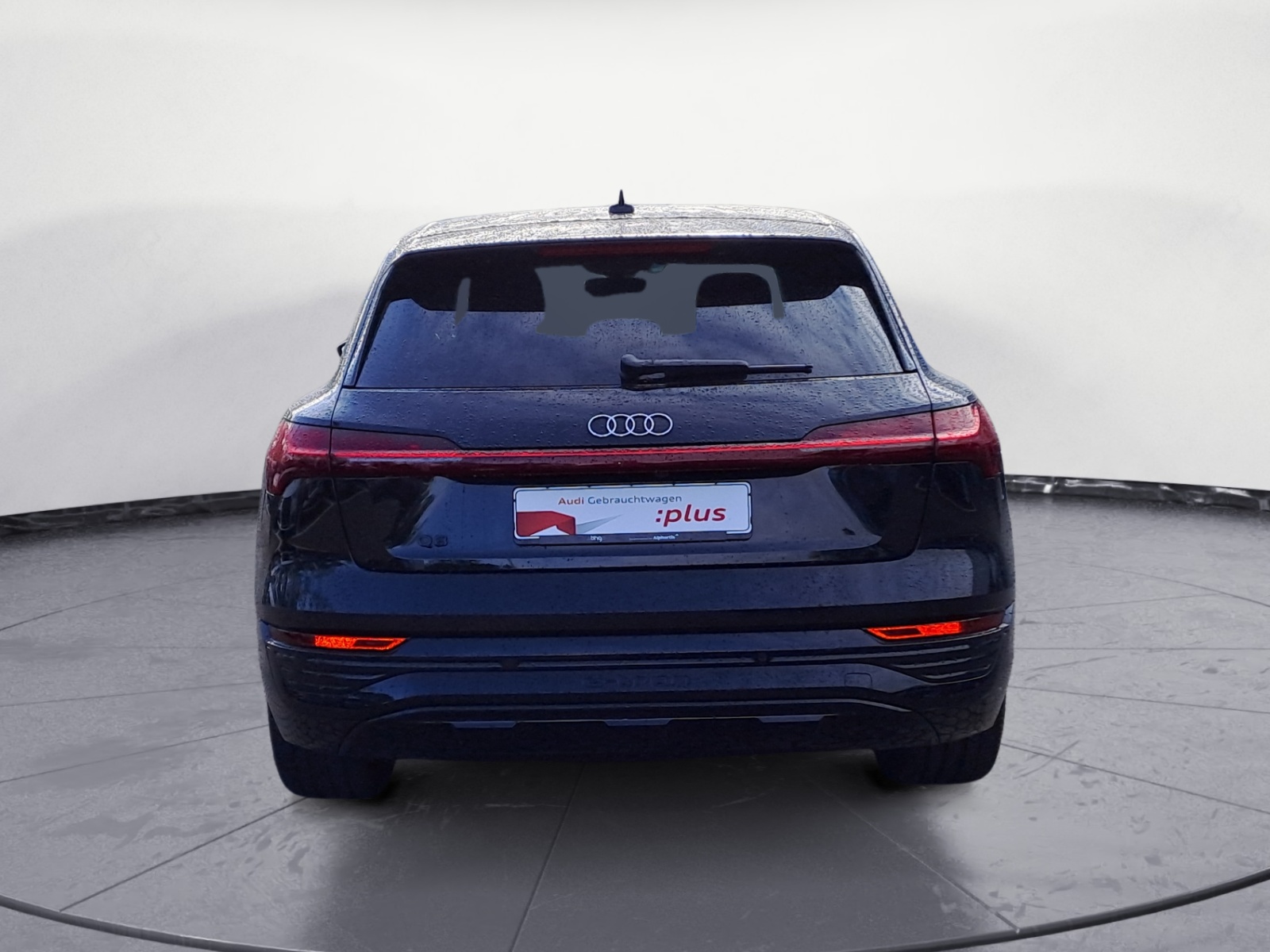 Audi - Q8 advanced 50 e-tron quattro 250 k