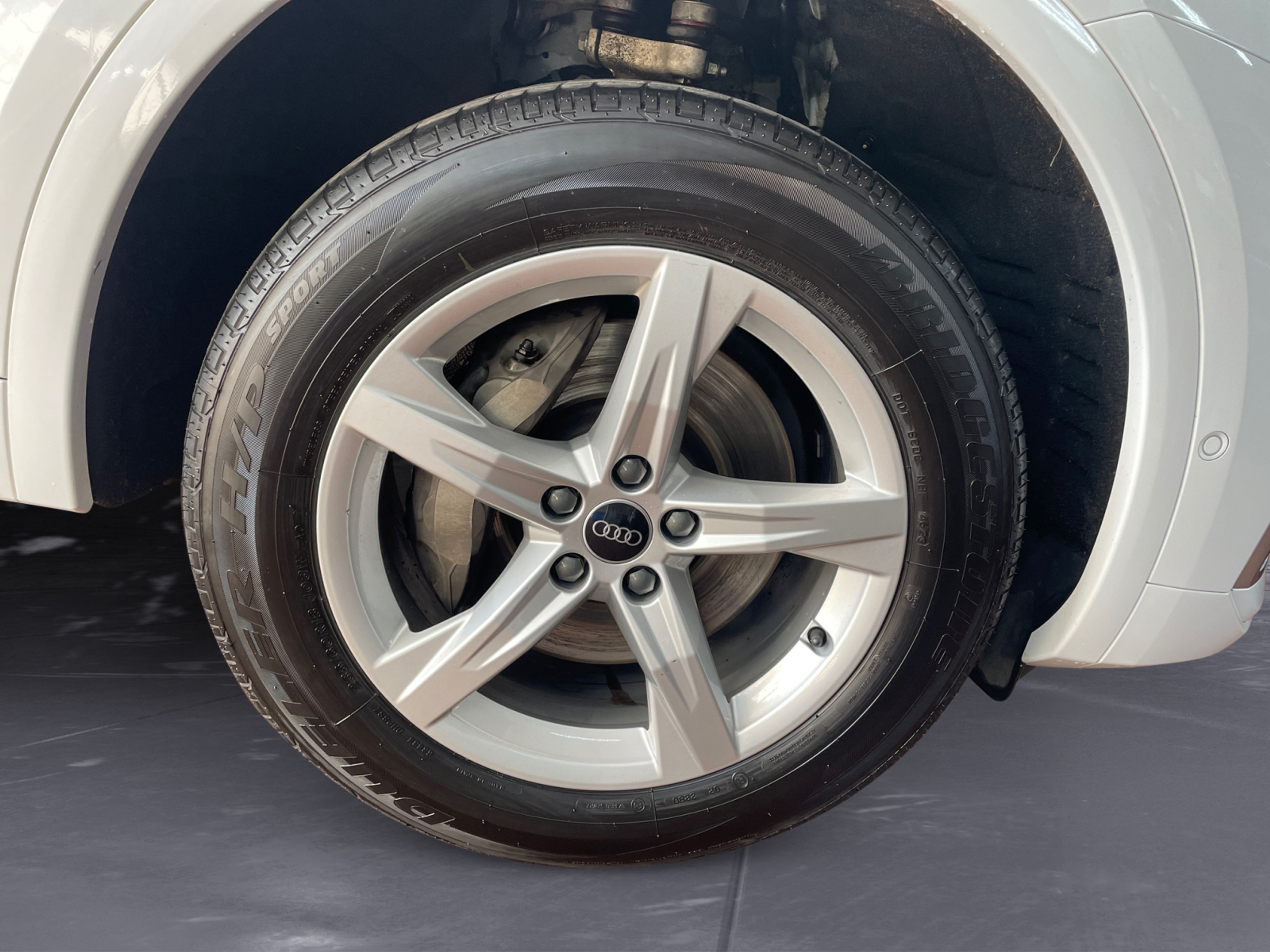 Audi - Q5 S line 55TFSI e quattro S tronic