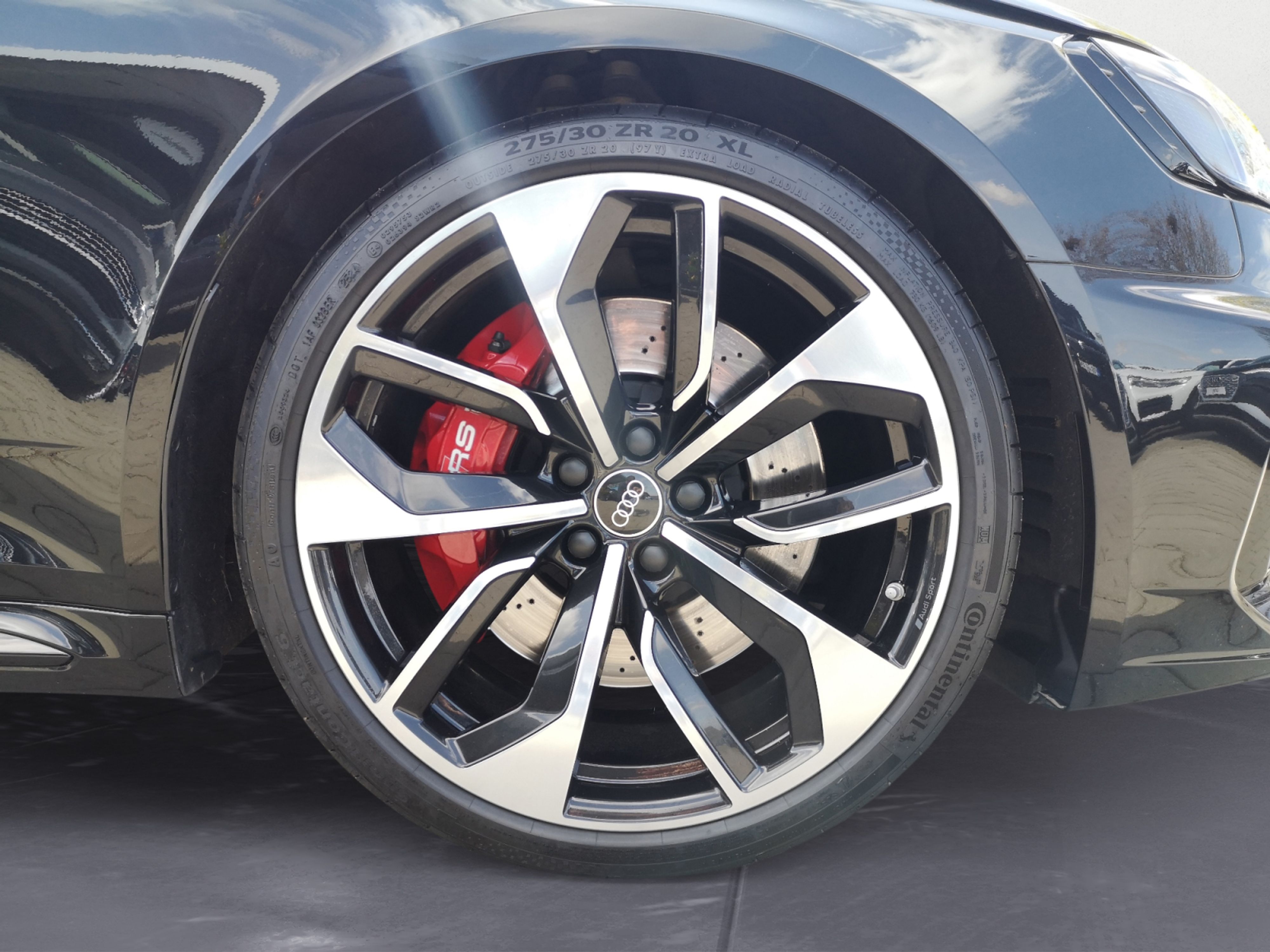 Audi - RS 4 Avant quattro tiptronic
