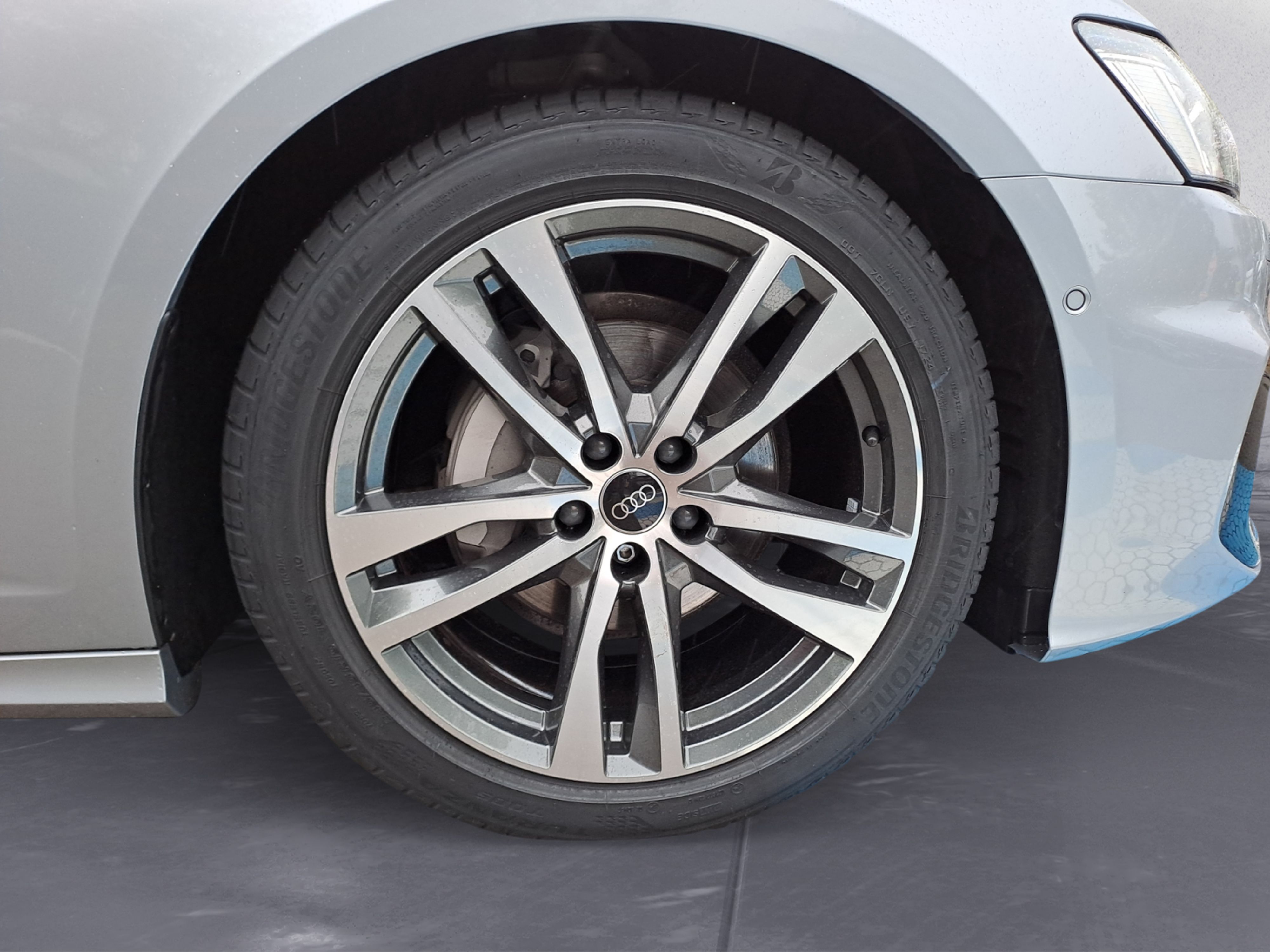 Audi - A6 Avant 40 TDI S tronic S line
