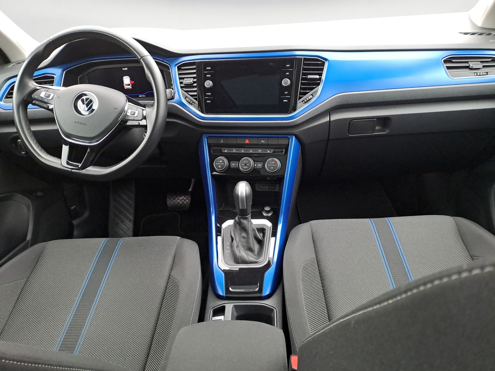 Volkswagen - T-Roc 1.5 TSI DSG *STYLE*