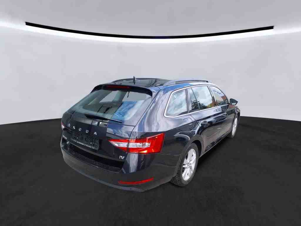 Skoda - Superb Combi Ambition 1.4l TSI iV DSG