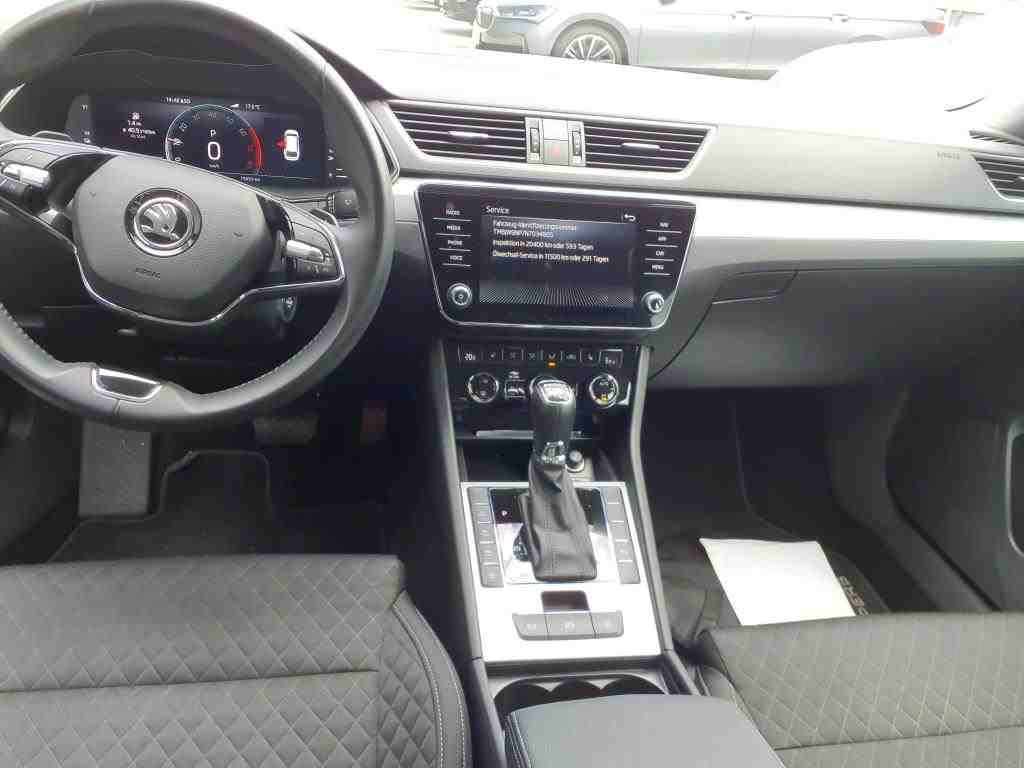 Skoda - Superb Combi Ambition 1.4l TSI iV DSG