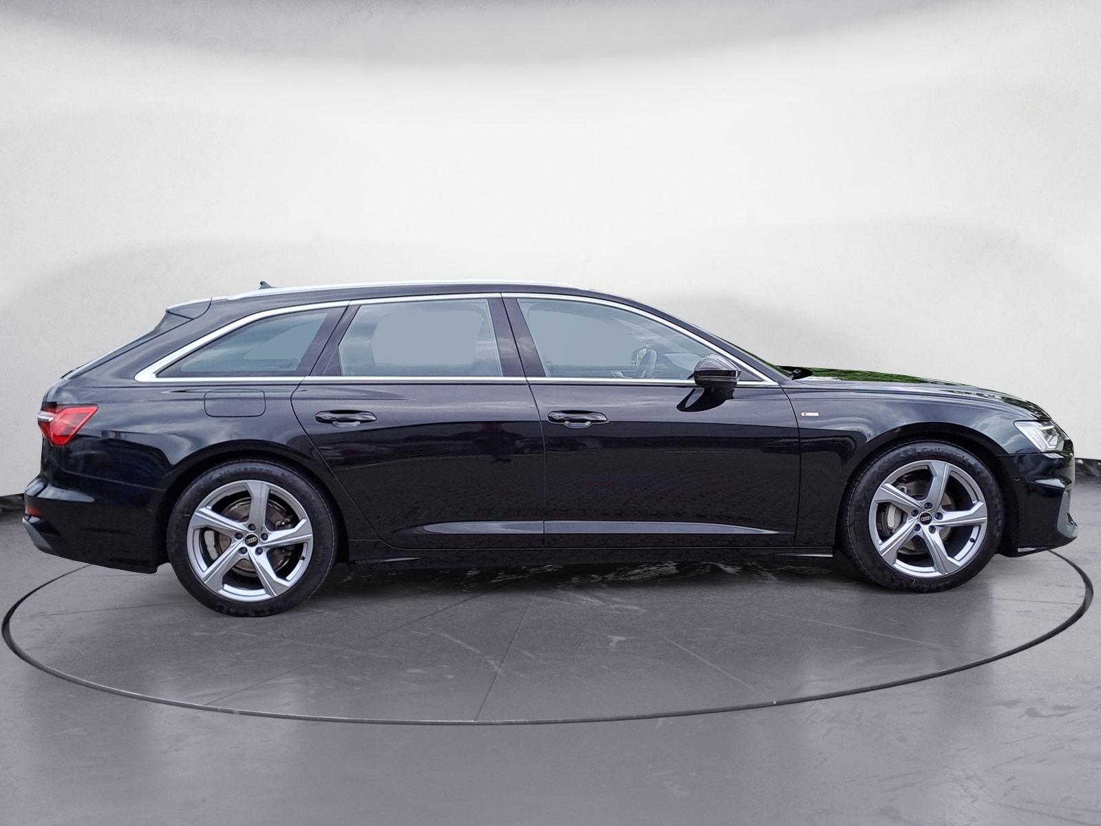 Audi - A6 Avant 40 TDI quattro S tronic S line