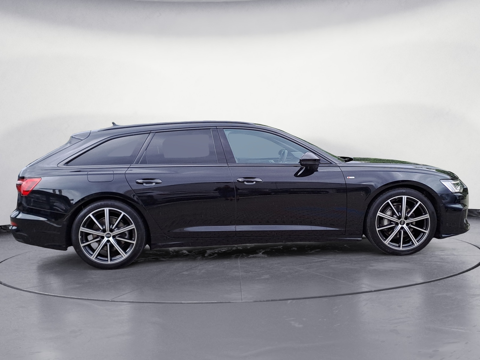 Audi - A6 Avant 45 TFSI S tronic S line