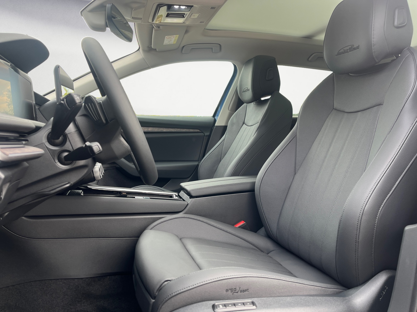 Skoda - Superb Combi L&K 2,0 TDI 7-Gang-DSG 4x4
