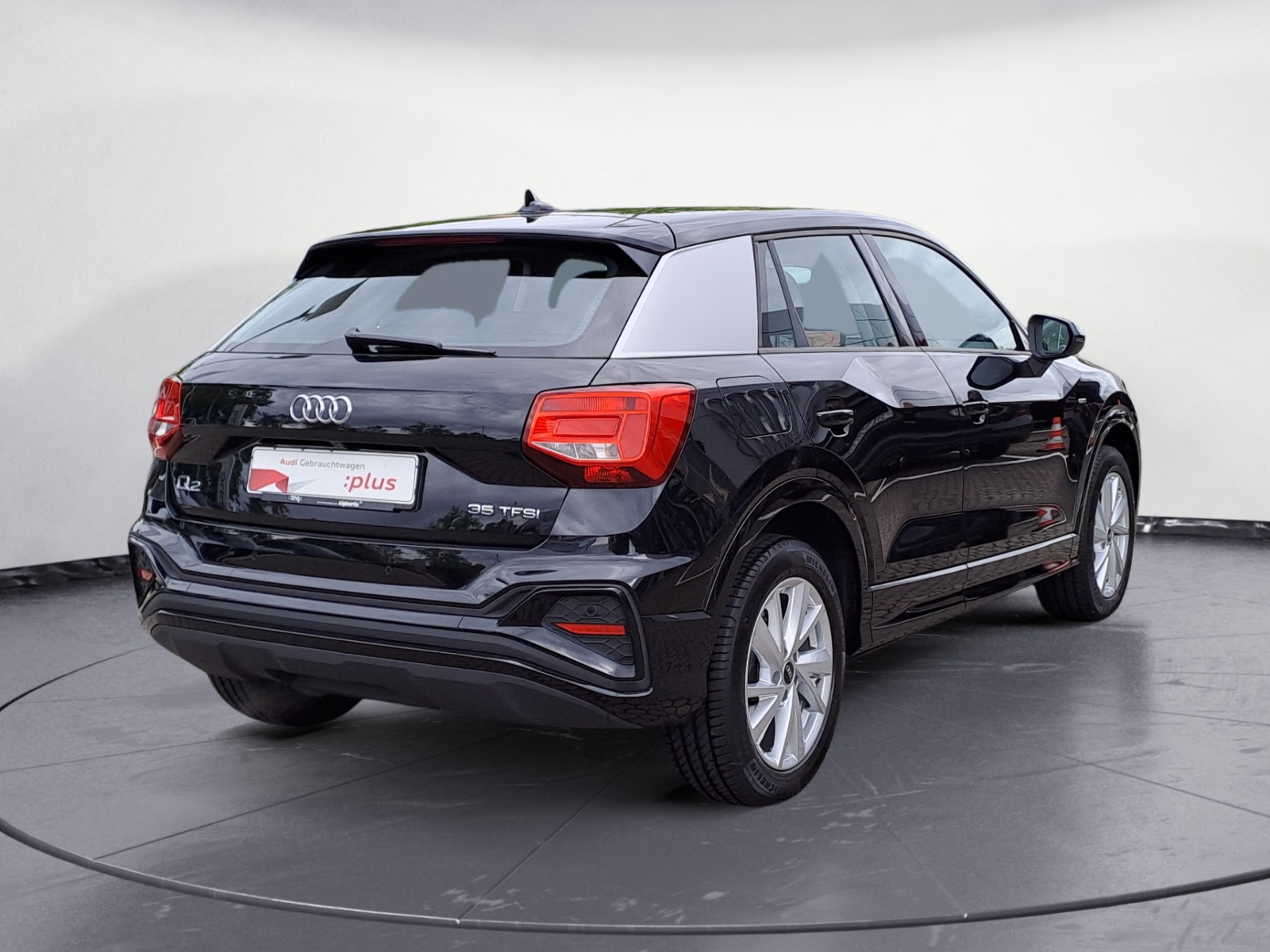 Audi - Q2 35 TFSI S tronic S line