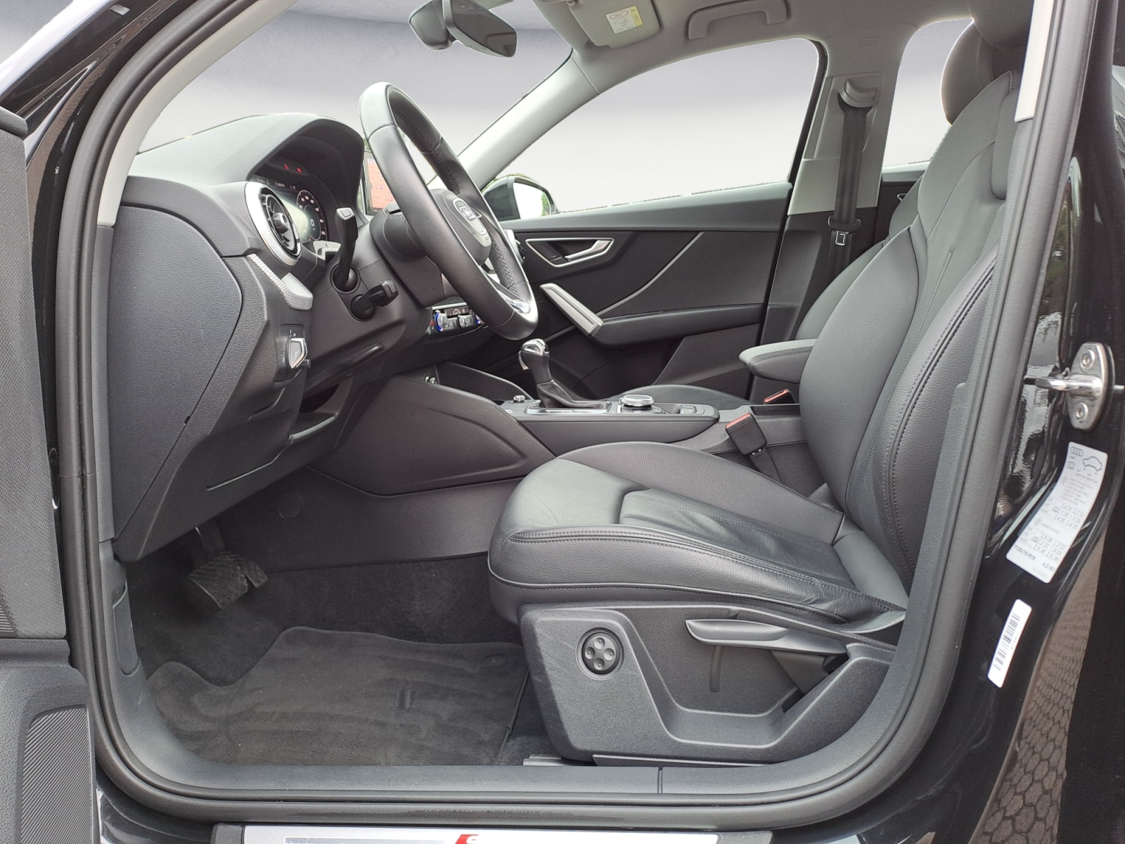 Audi - Q2 35 TFSI S tronic S line