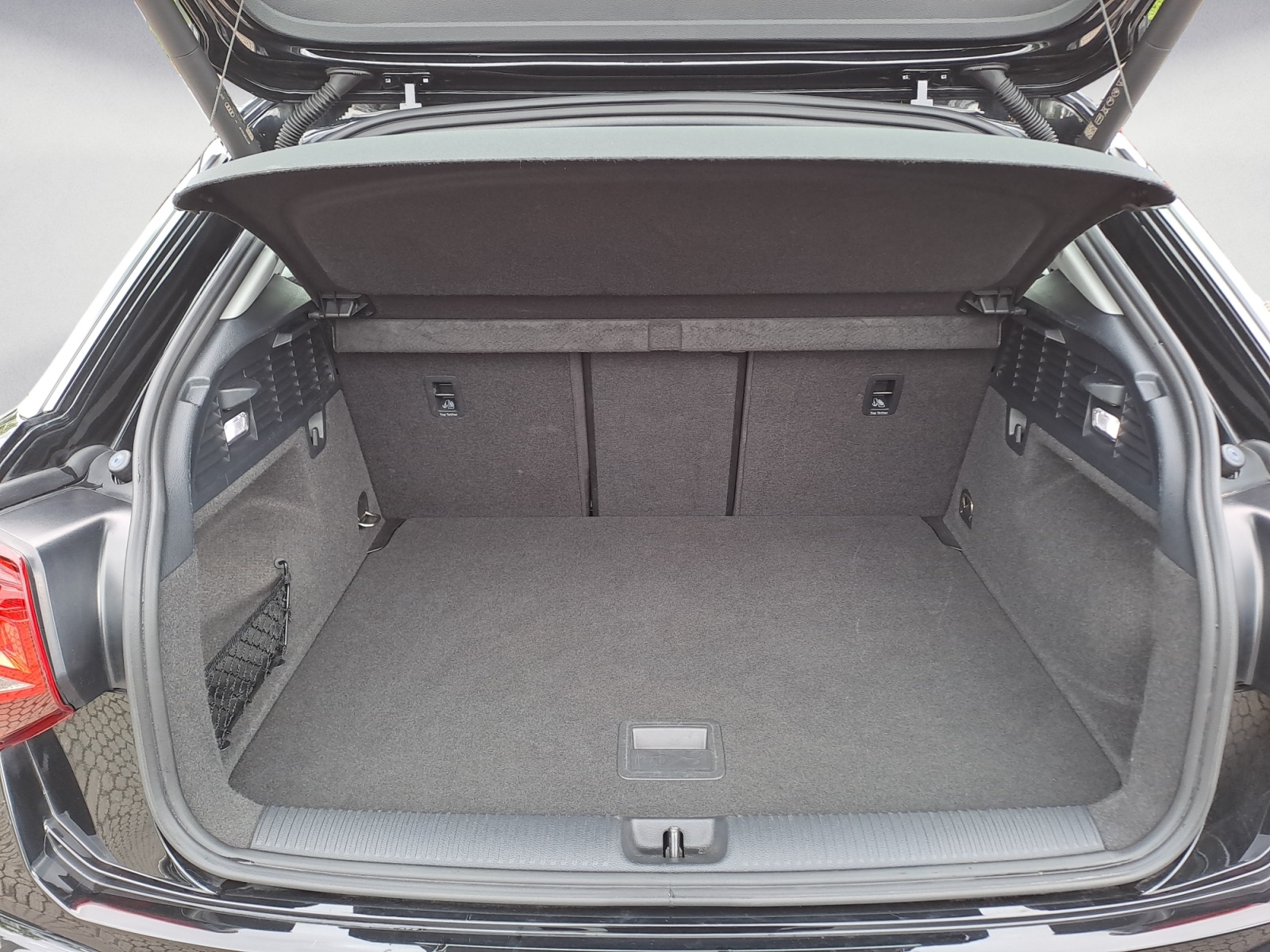 Audi - Q2 35 TFSI S tronic S line
