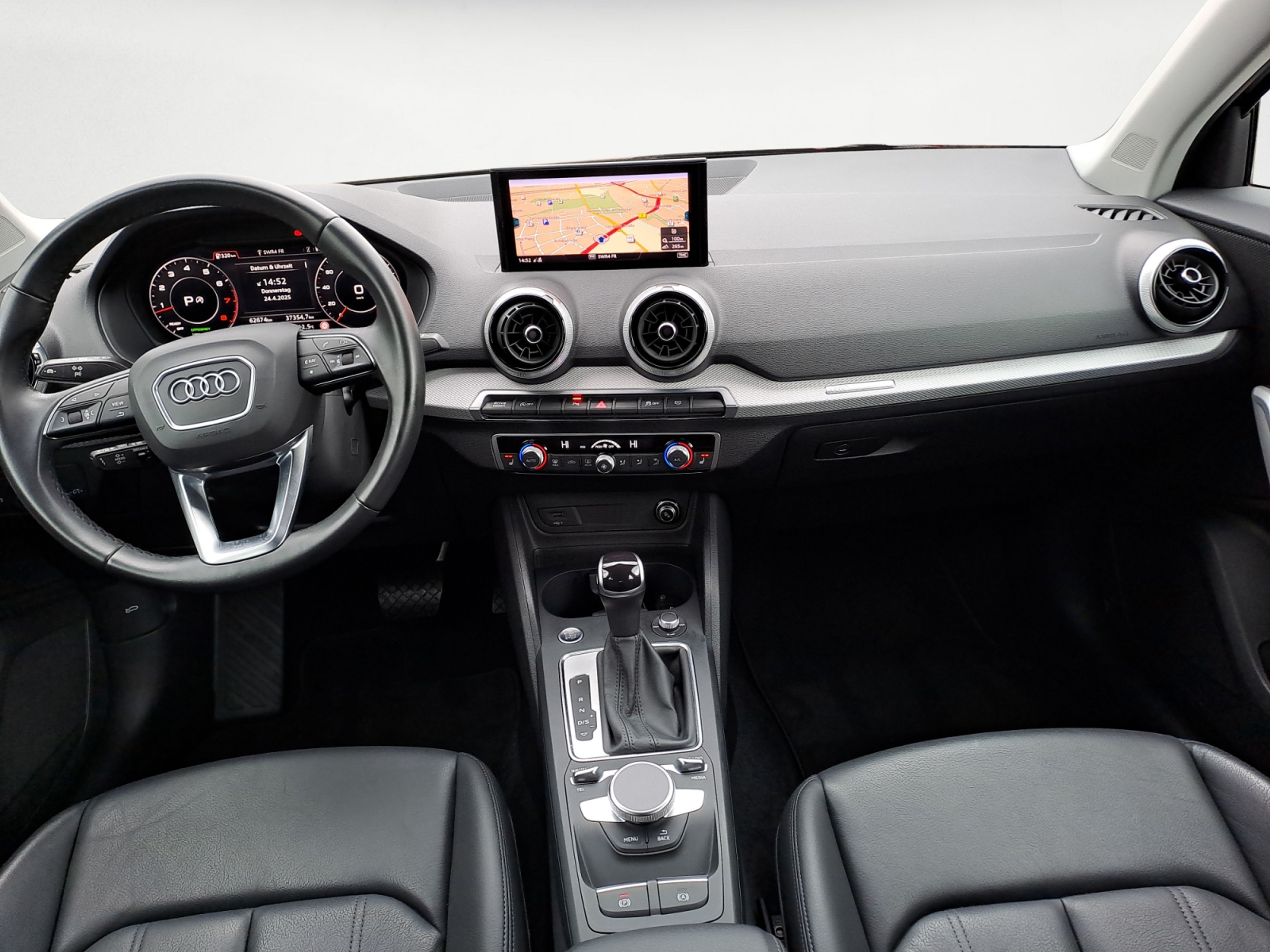 Audi - Q2 35 TFSI S tronic S line