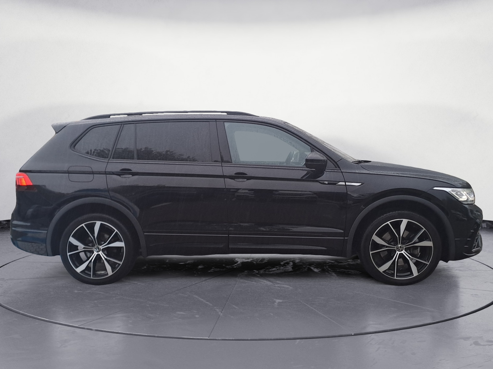 Volkswagen - Tiguan Allspace R-Line 2,0 l TDI SCR 4MO