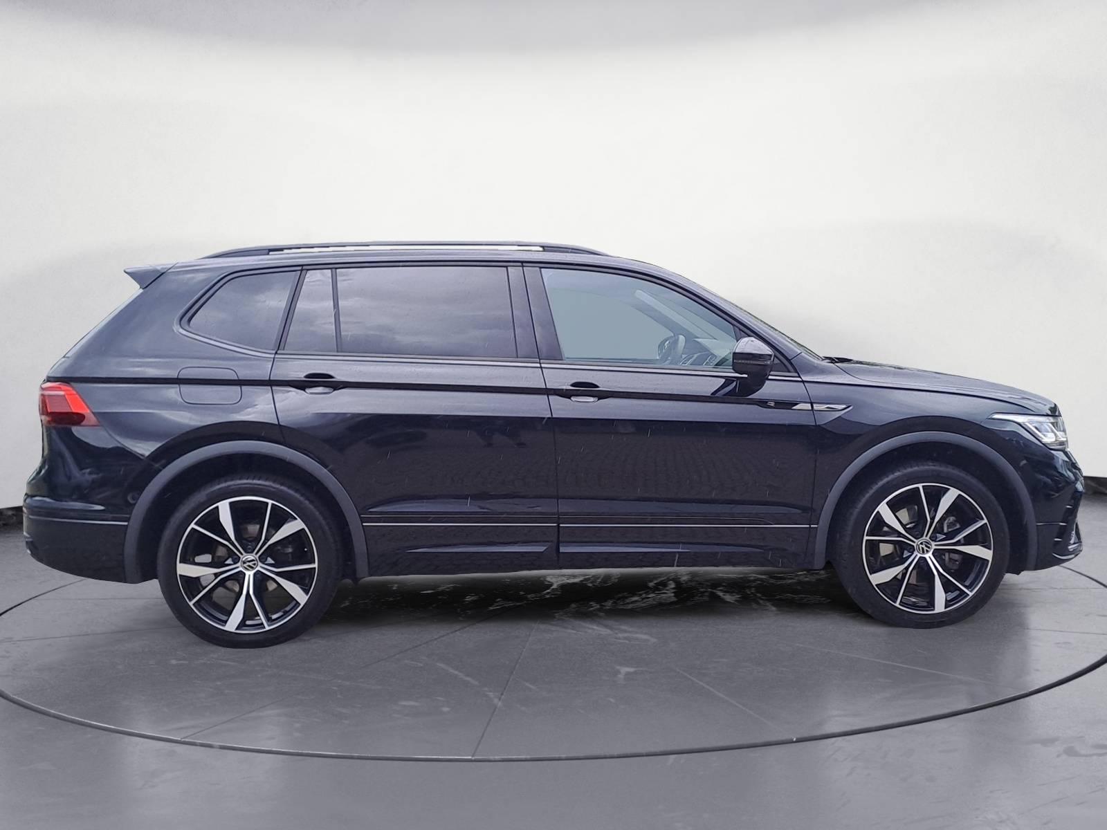 Volkswagen - Tiguan Allspace R-Line 2,0 l TDI SCR 4MO